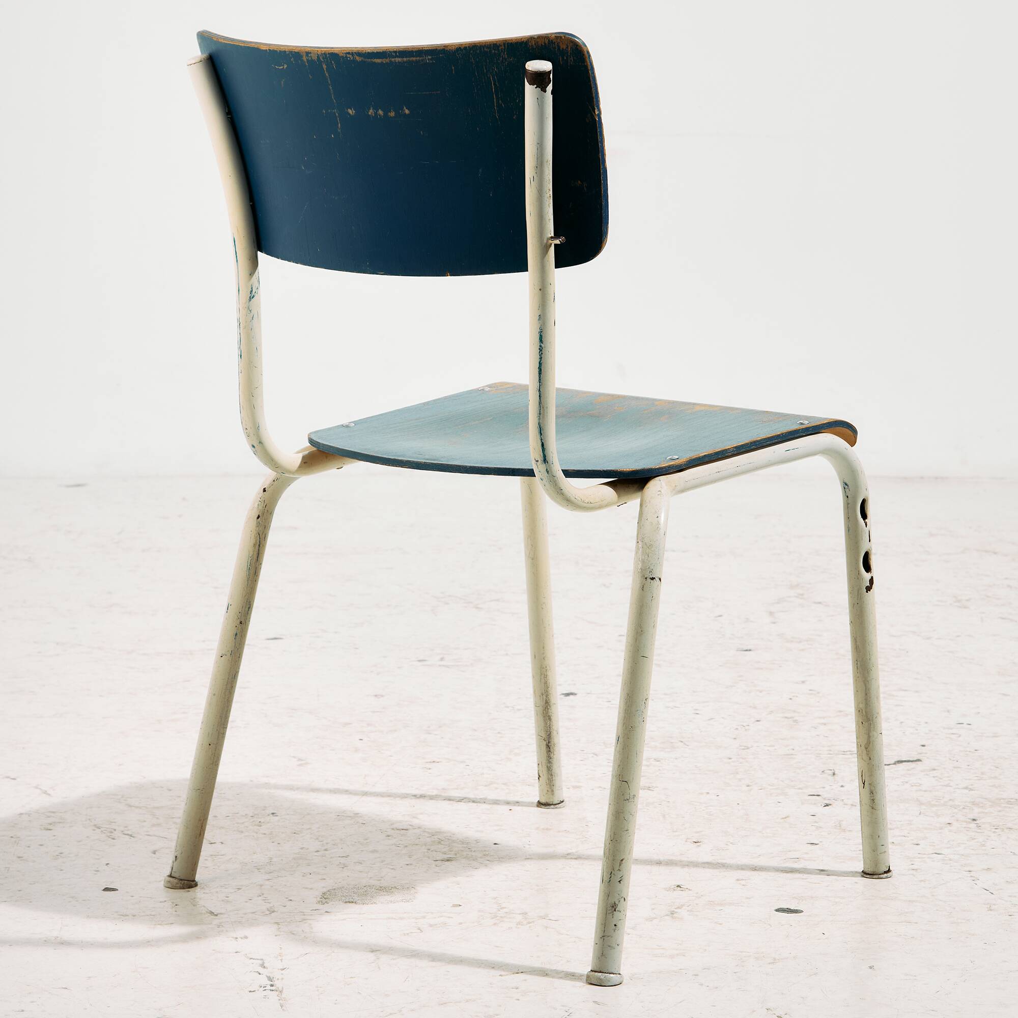 Metal frame chair