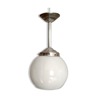 Suspension boule opaline blanche art deco années 30 40