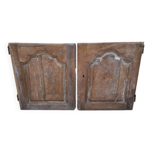 Vieilles portes de buffet