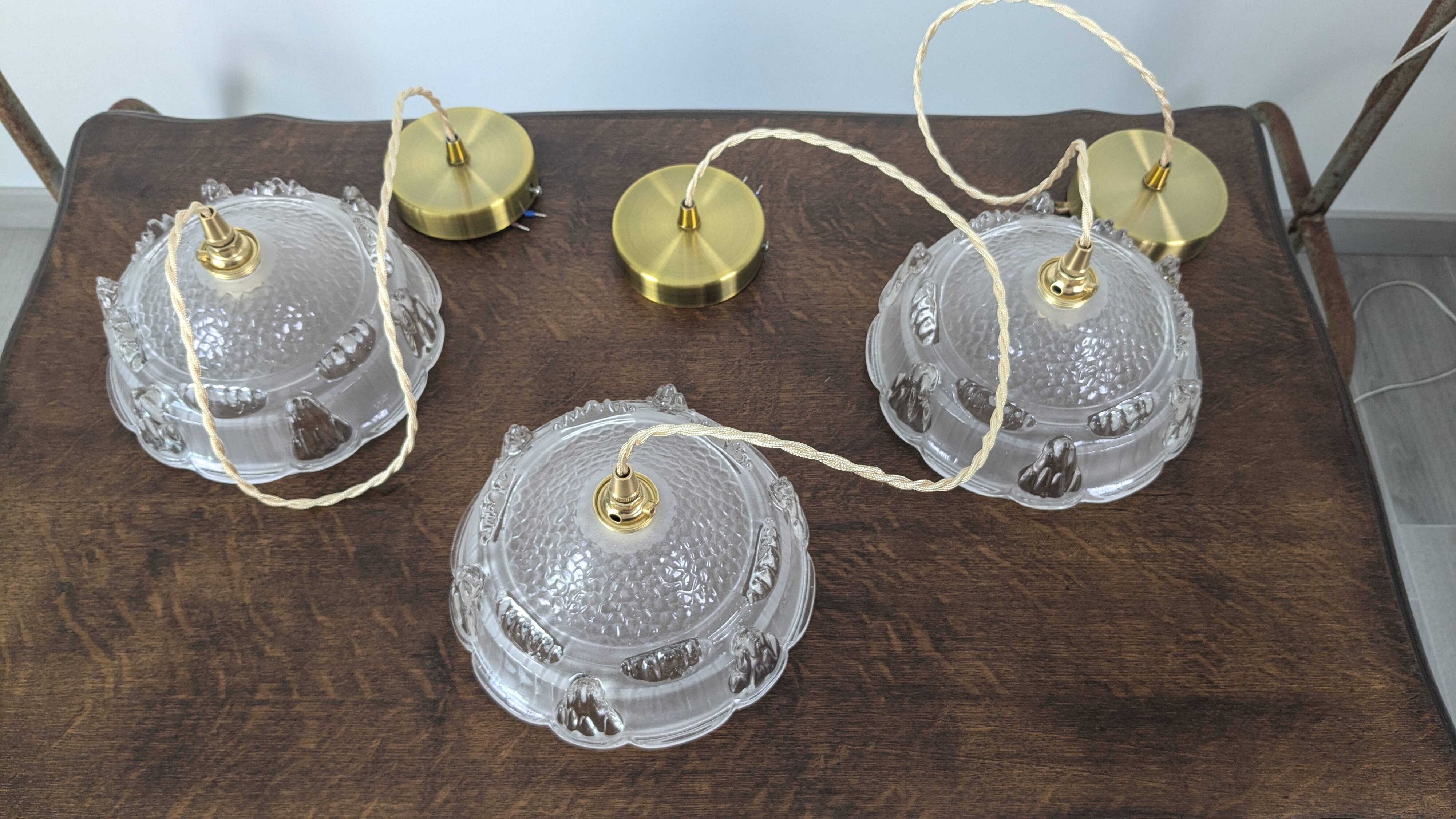 Vintage pendant light in molded glass and brass