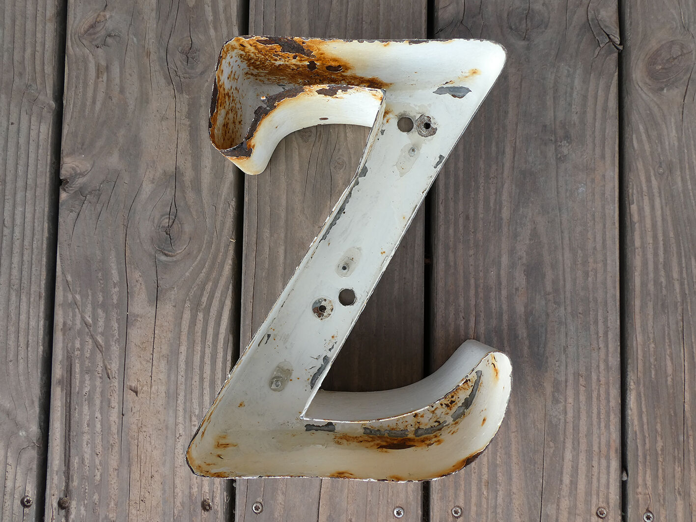 Letter "Z" of vintage industrial brand in iron