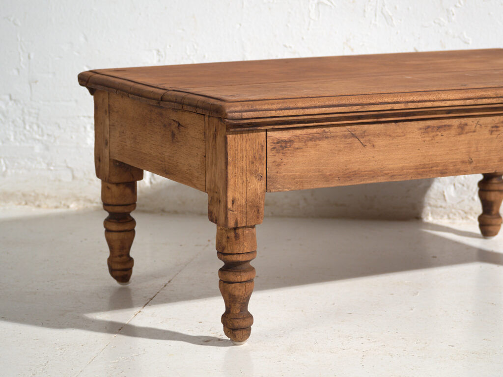 Antique pine coffee table – China, circa 1930