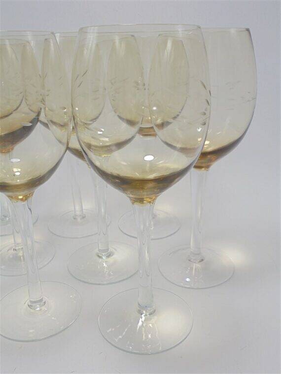 Set of 9 stemmed glasses