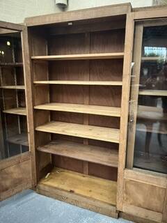 oak display cabinet with 4 doors