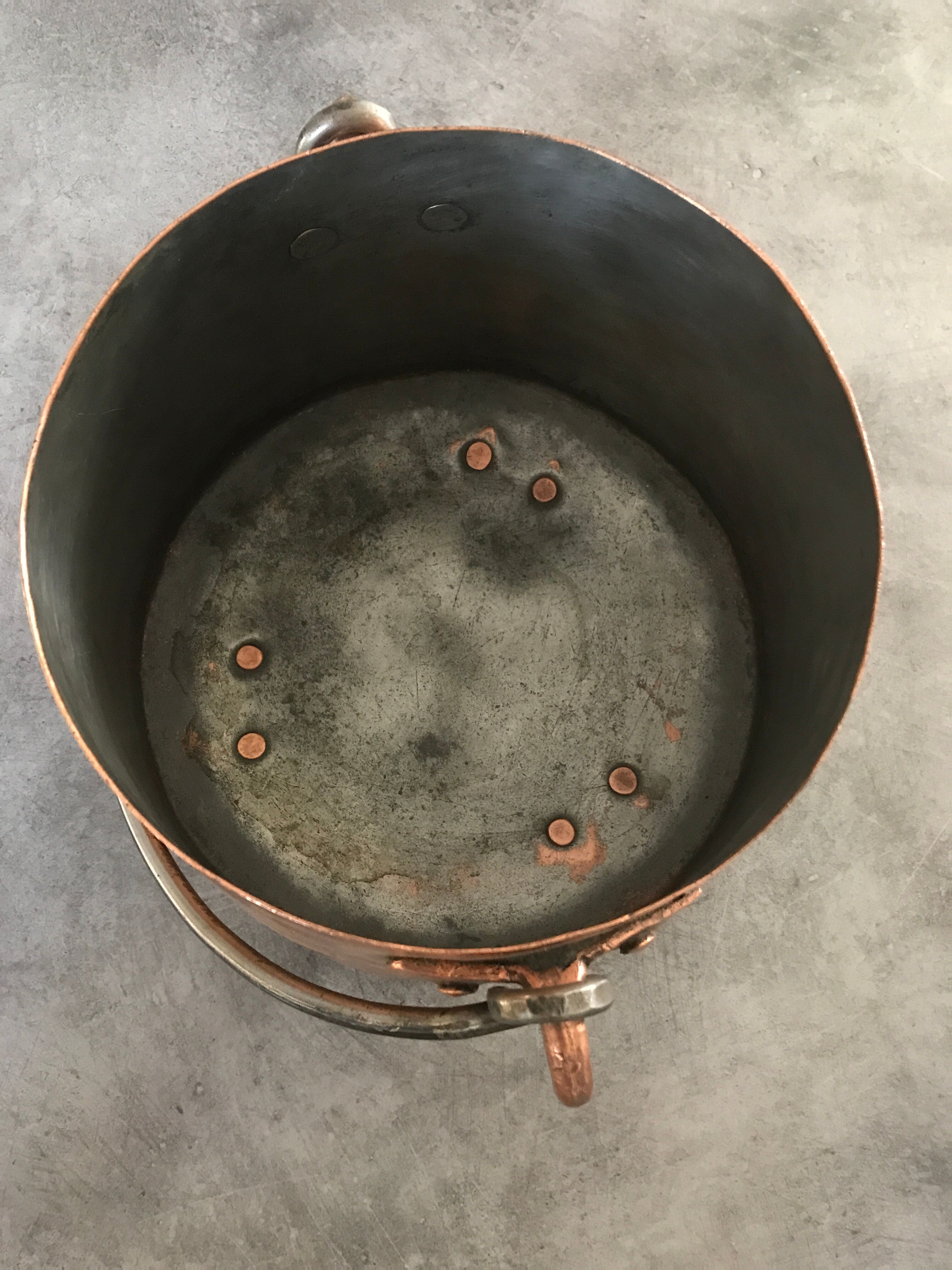 Cauldron with tinned copper pot handle and support 3 feet - 25.5 cm