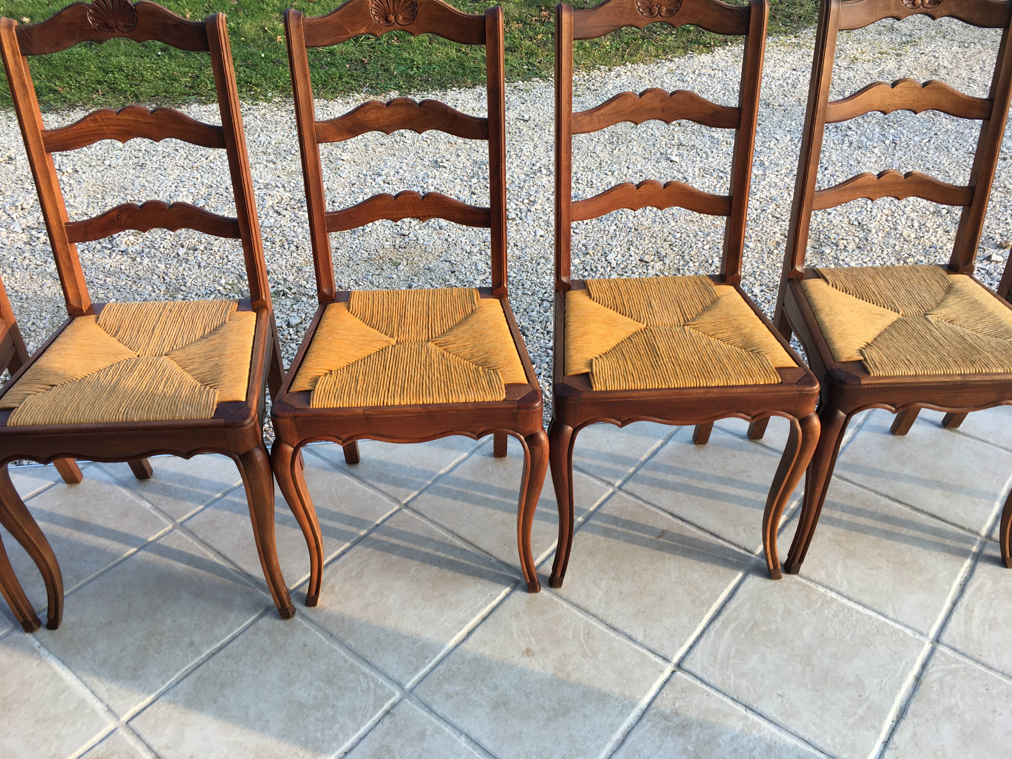 Suite of 6 Louis XV-style mulched chairs