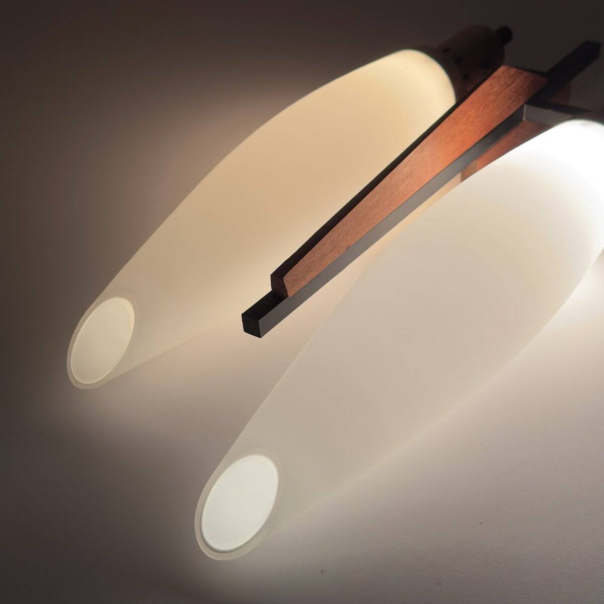 Vintage wall lamp by Stilnovo, Italy, 1960s