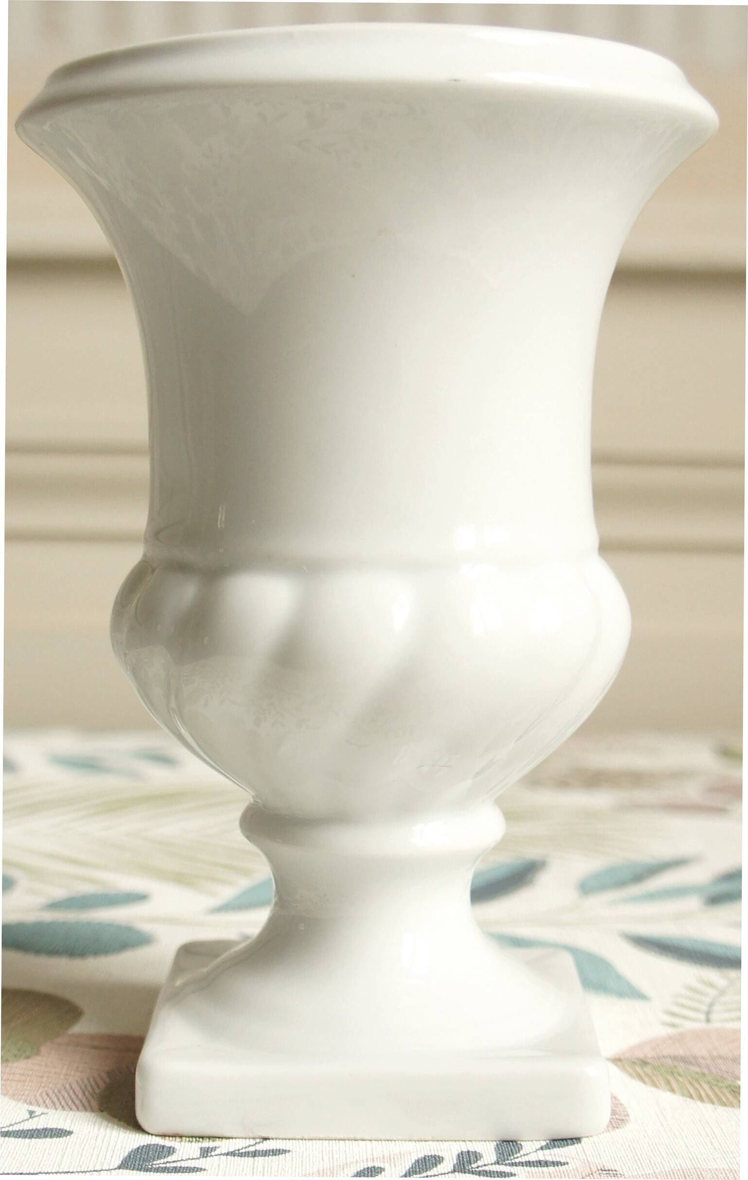 Vase Médicis en porcelaine de Limoges