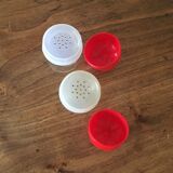 Salt and pepper shaker, tomato-shaped