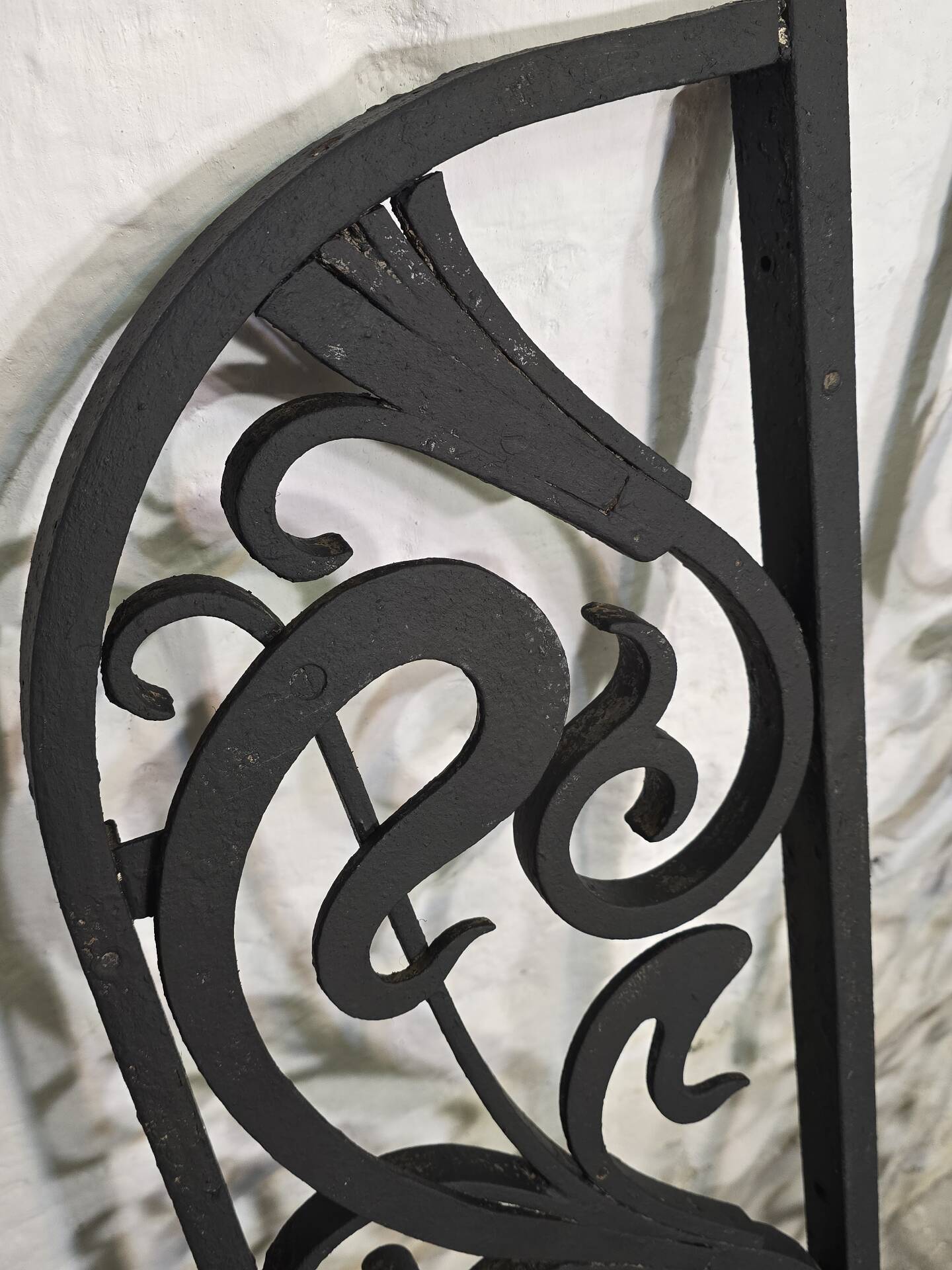 Wrought iron grille from the early 20th century Art Deco / Art Nouveau