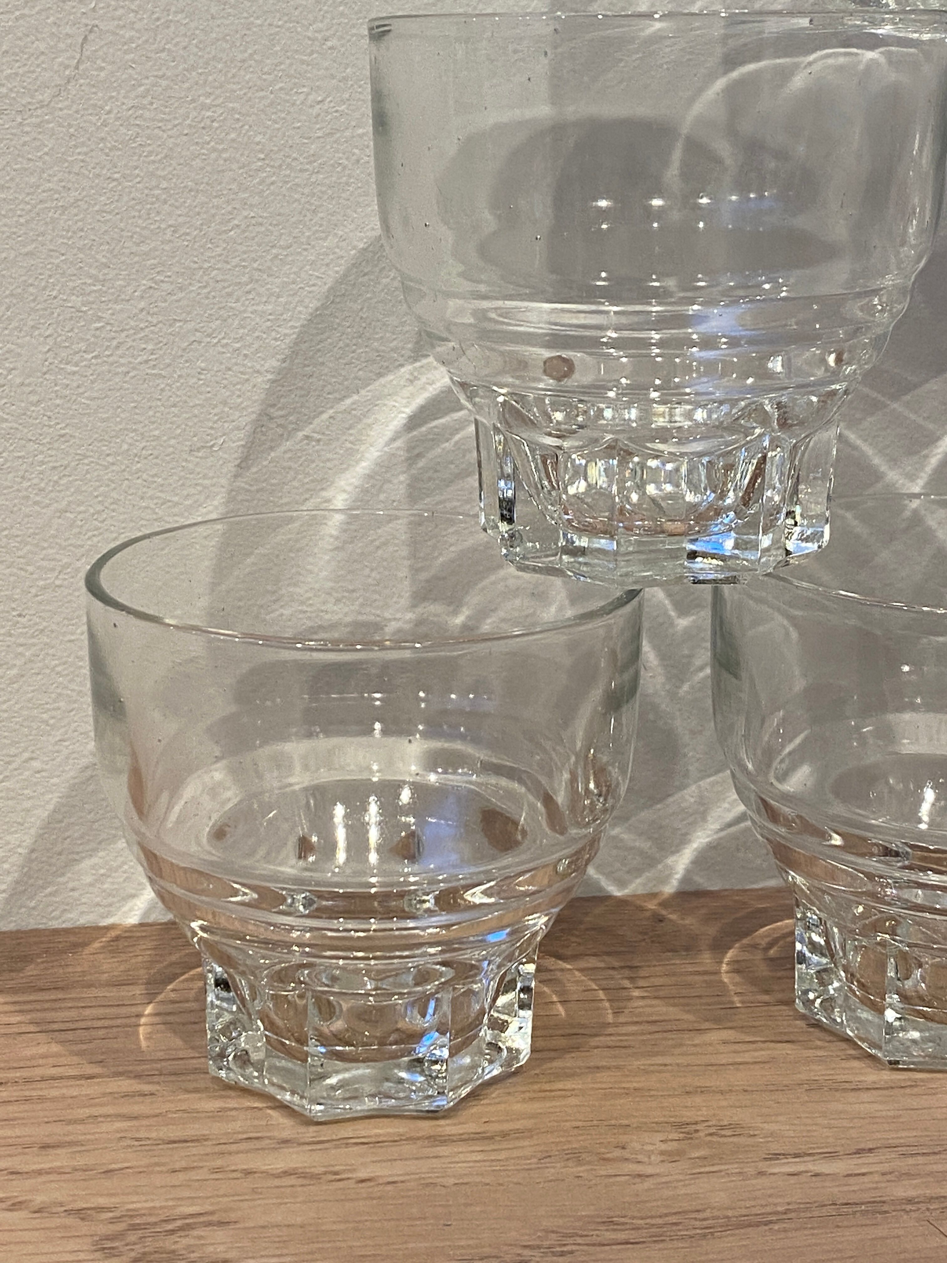 6 vintage glasses