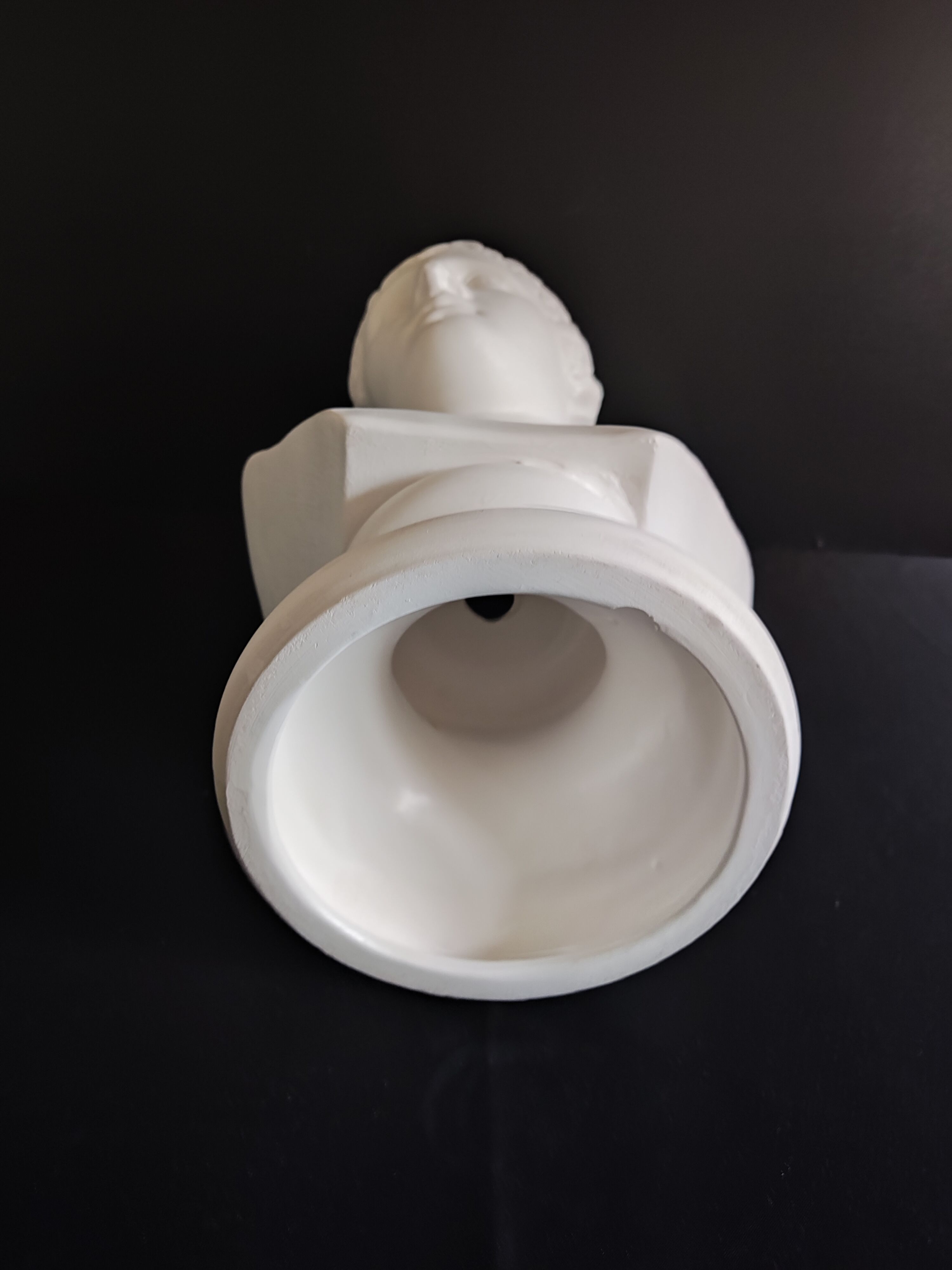 Buste de Hermès en plâtre blanc