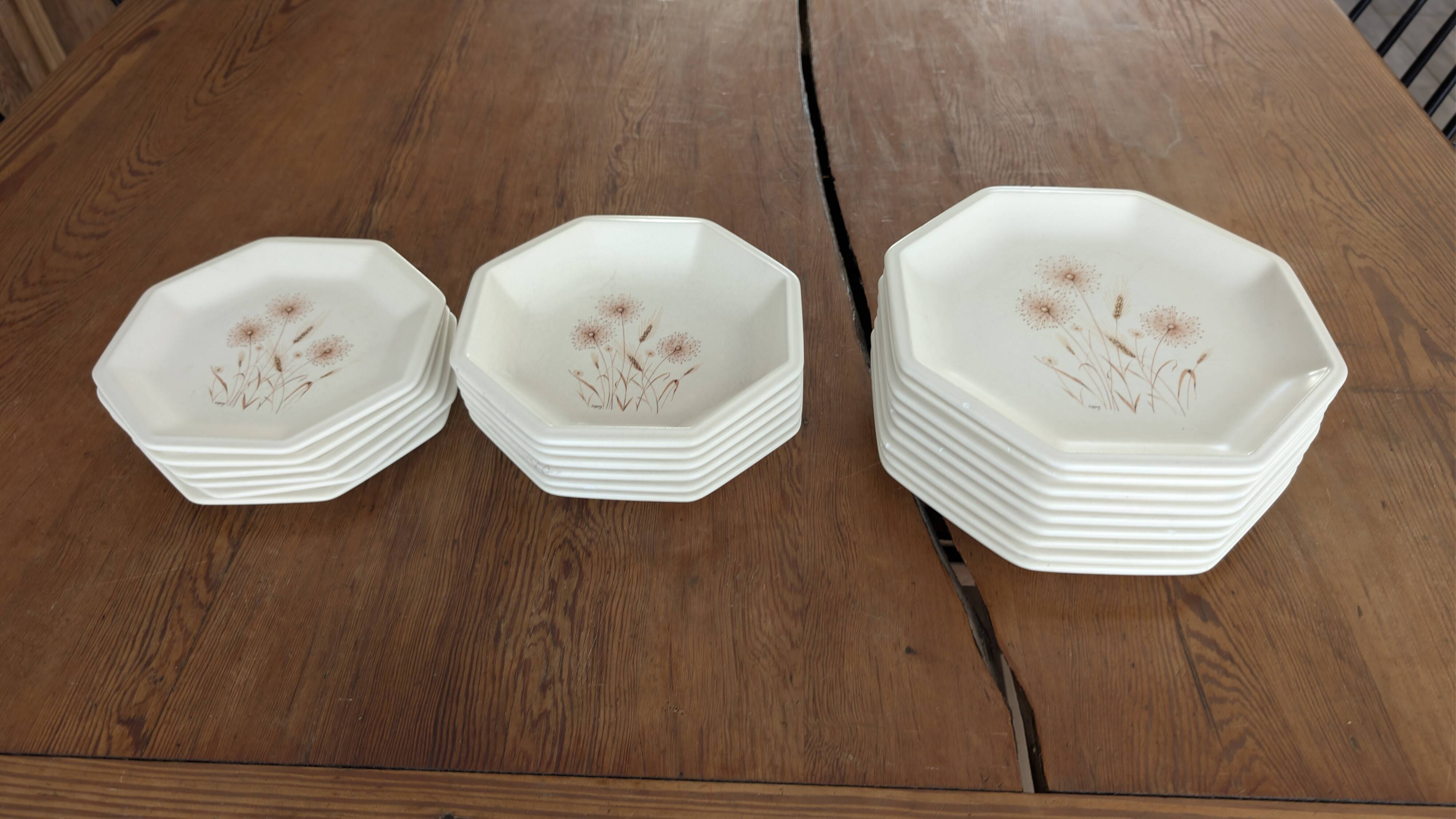 Tiffany table service – 21 pieces – Vintage plates with a floral design