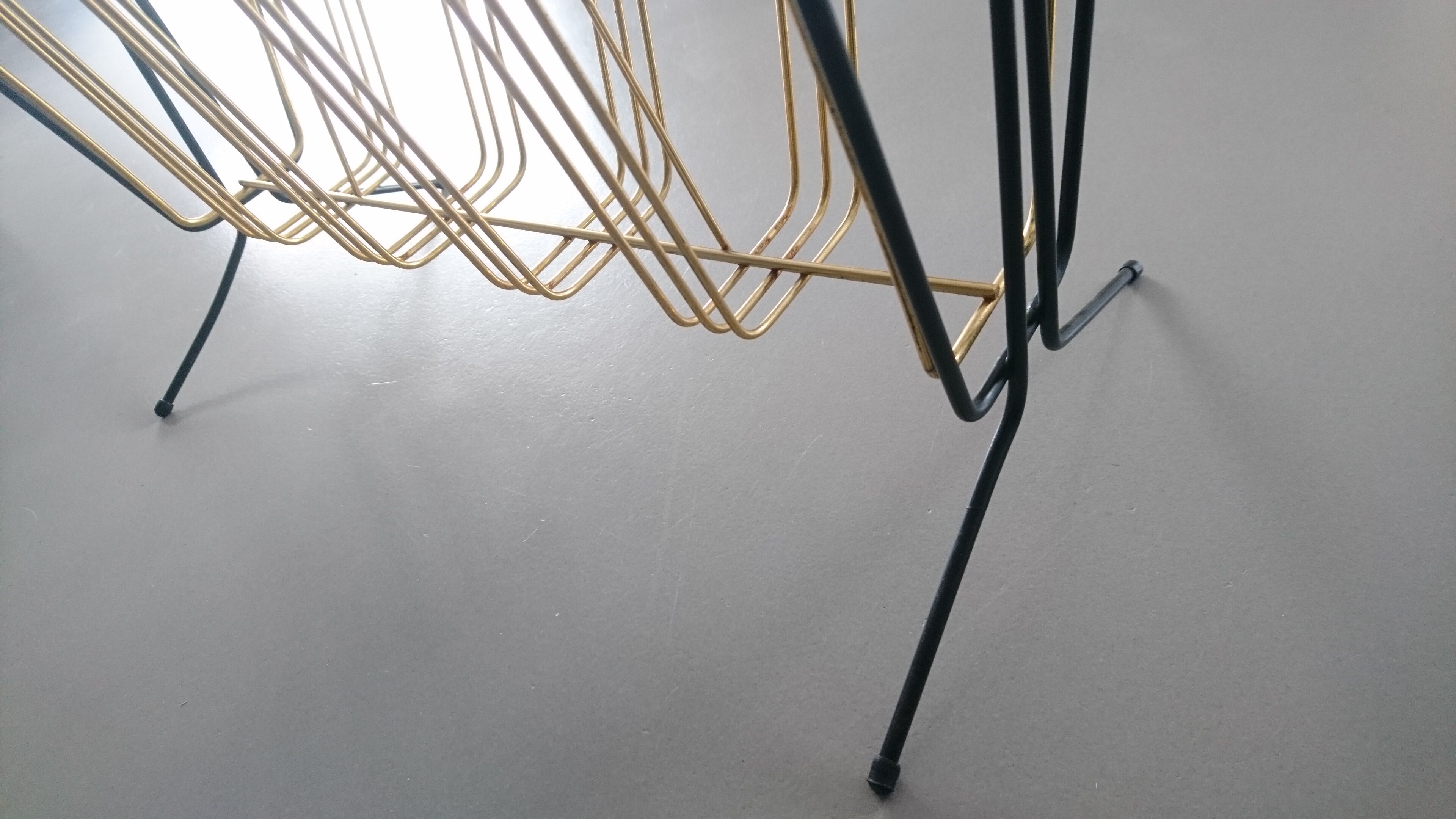 Review door metal black and gold