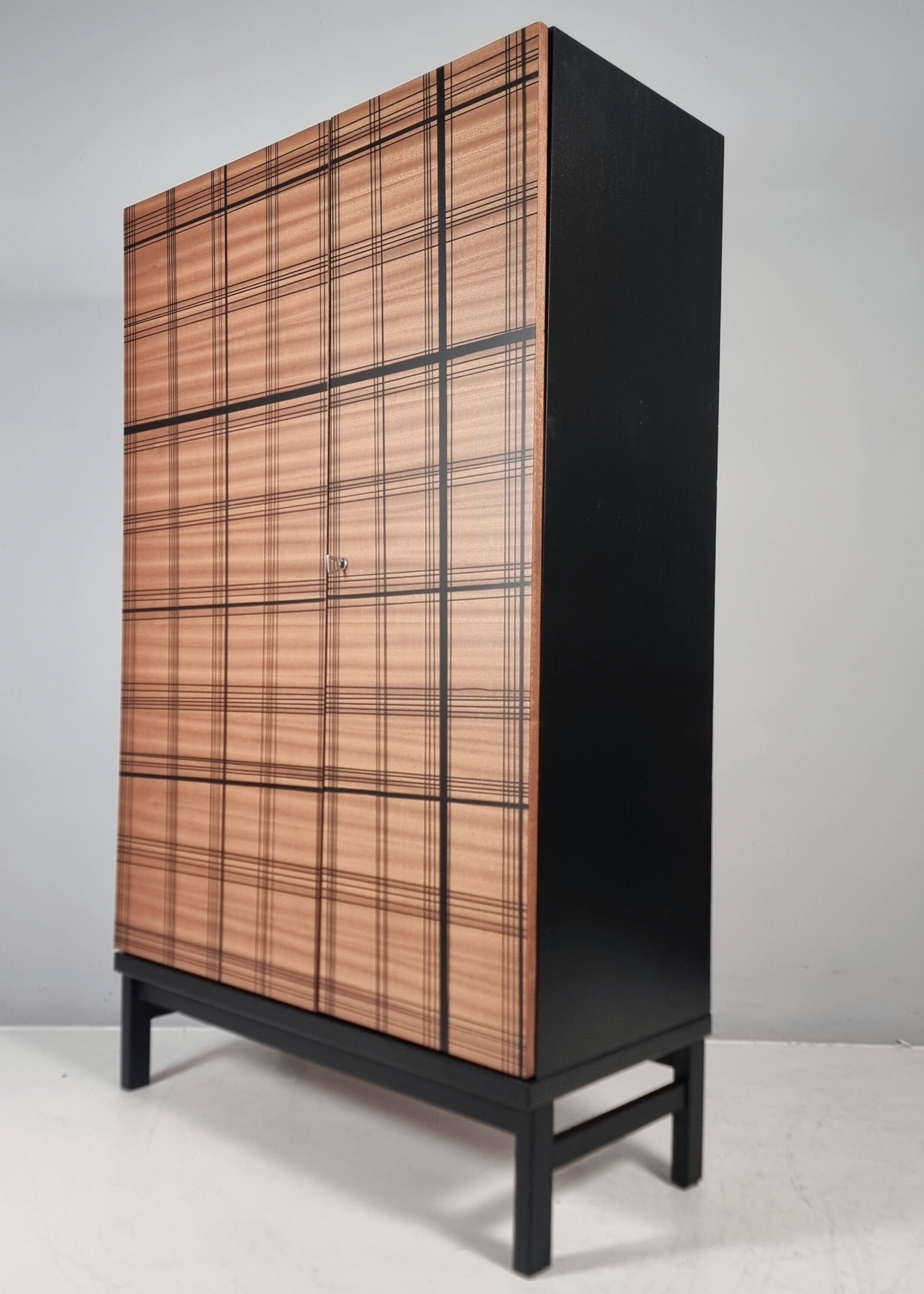 Garde-robe vintage en hêtre, années 1970