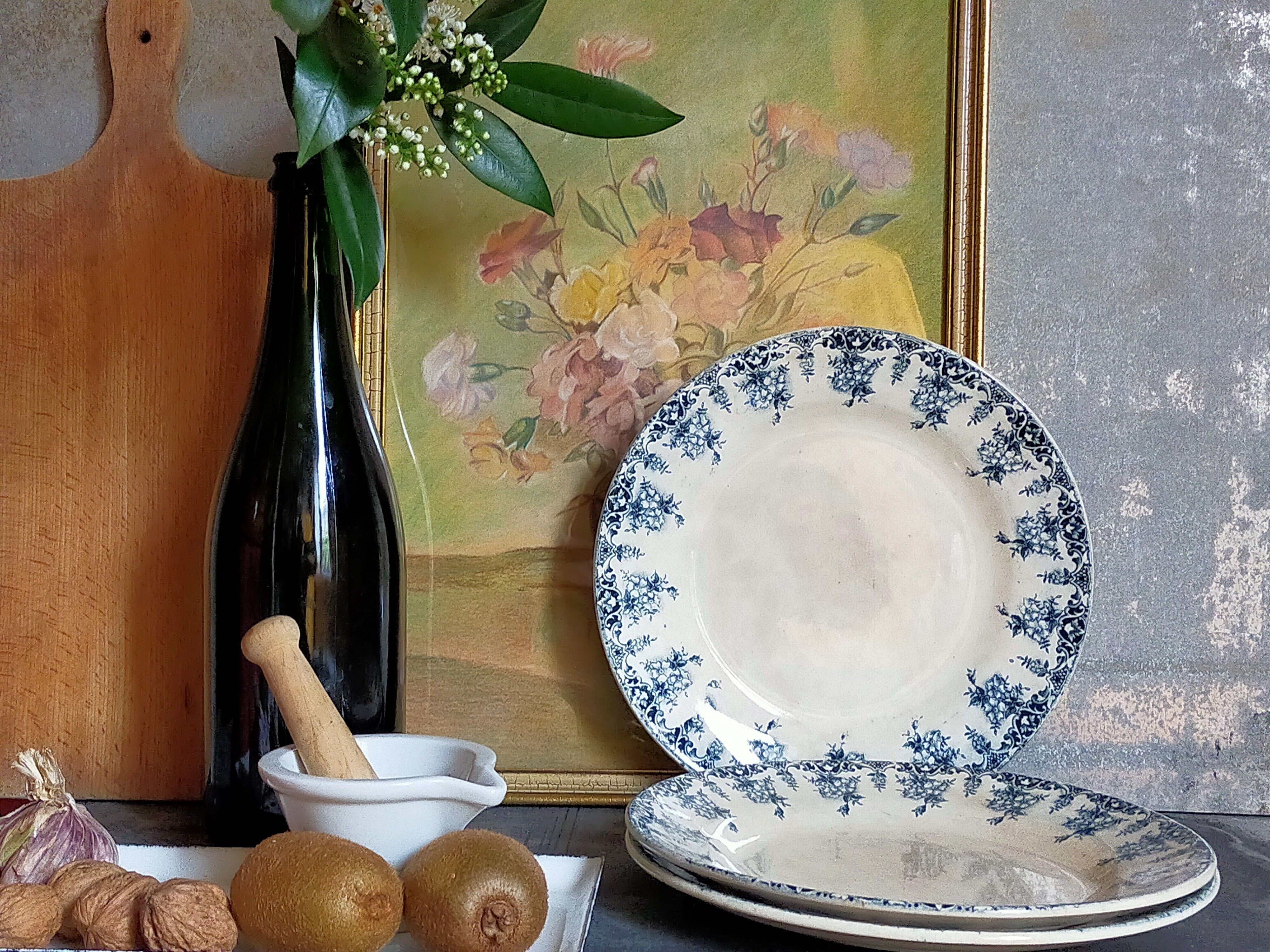 Three iron earth plates at the end of the 19th service "Primevère"