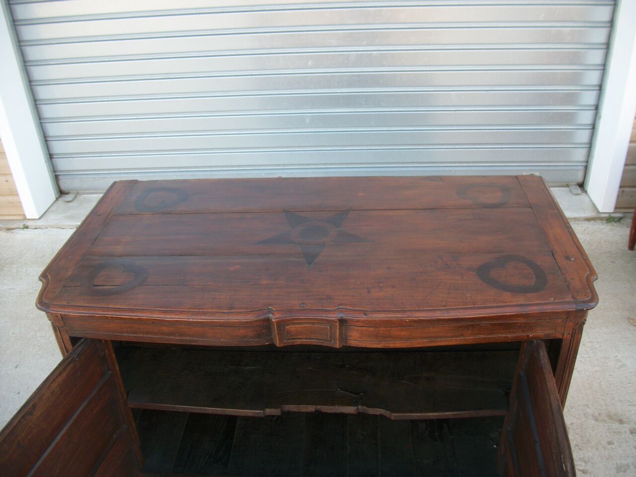 Regency buffet chest of drawers