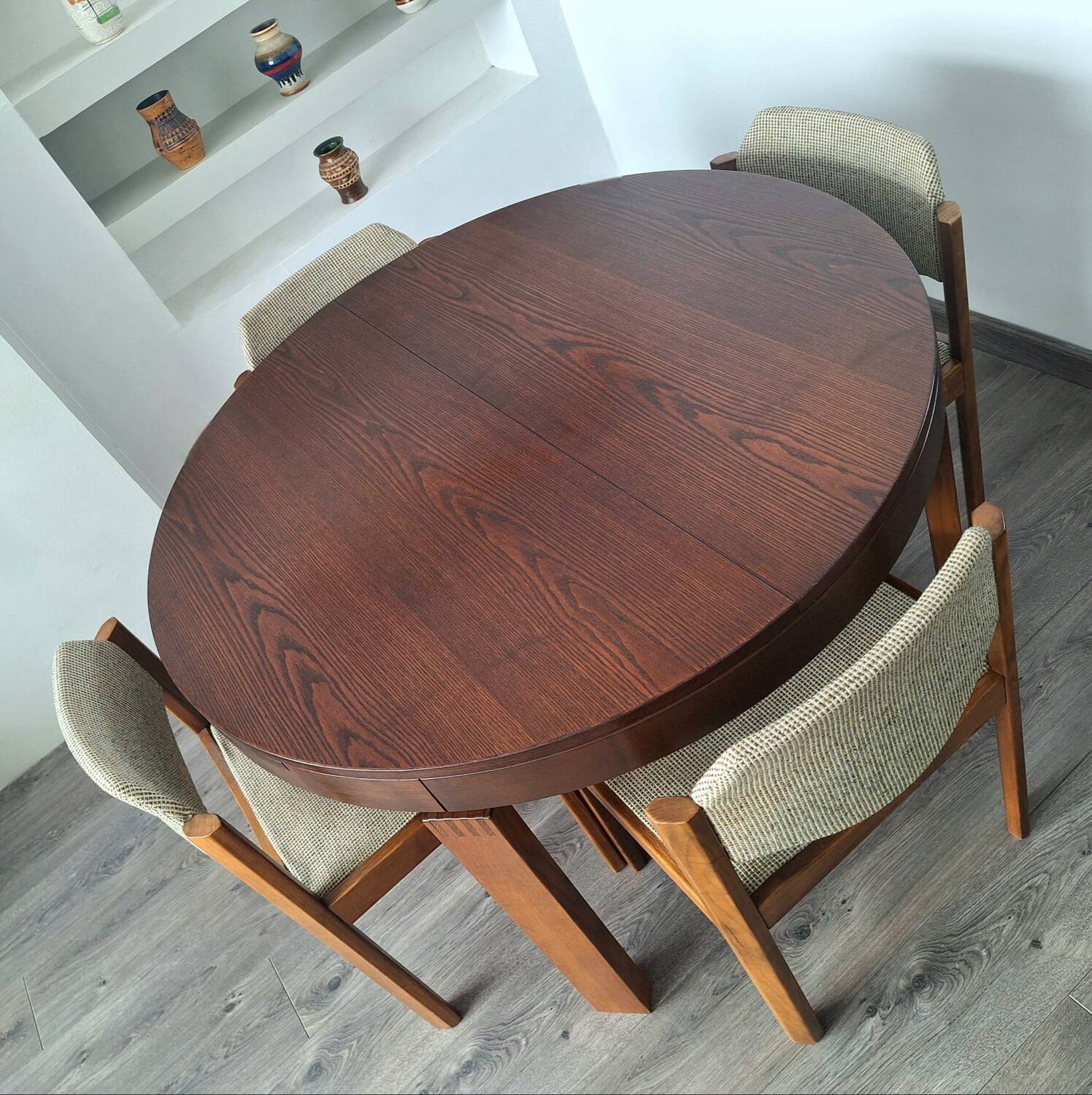 Table and its 6 vintage elm chairs, Scandinavian design furniture.