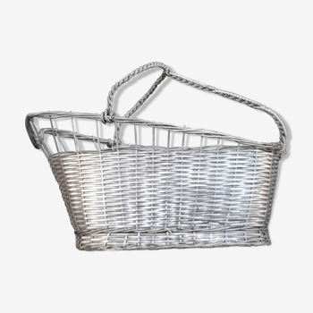 Basket door silver metal bottle