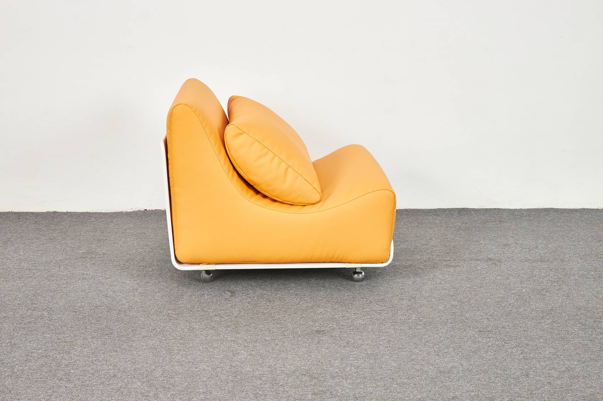 Space Age Orbis lounge chairs by Luigi Colani for CORE 1970s