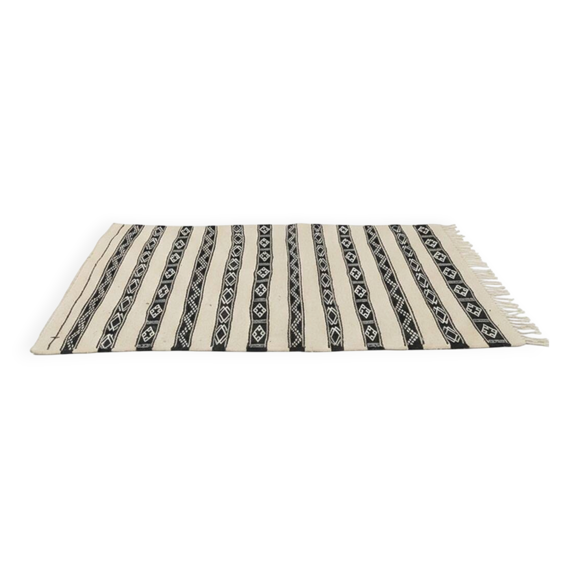 Tapis kilim ethnique blanc et noir