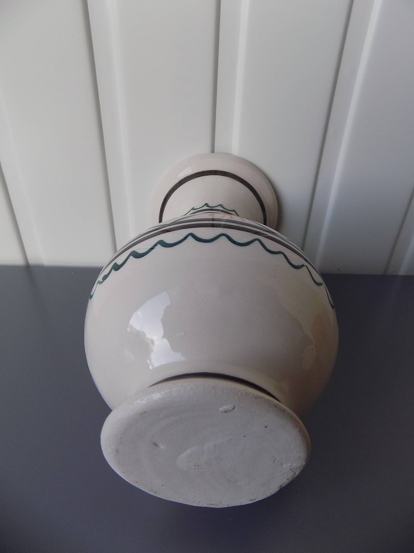 Earthenware vase with Breton decor (17 cm)