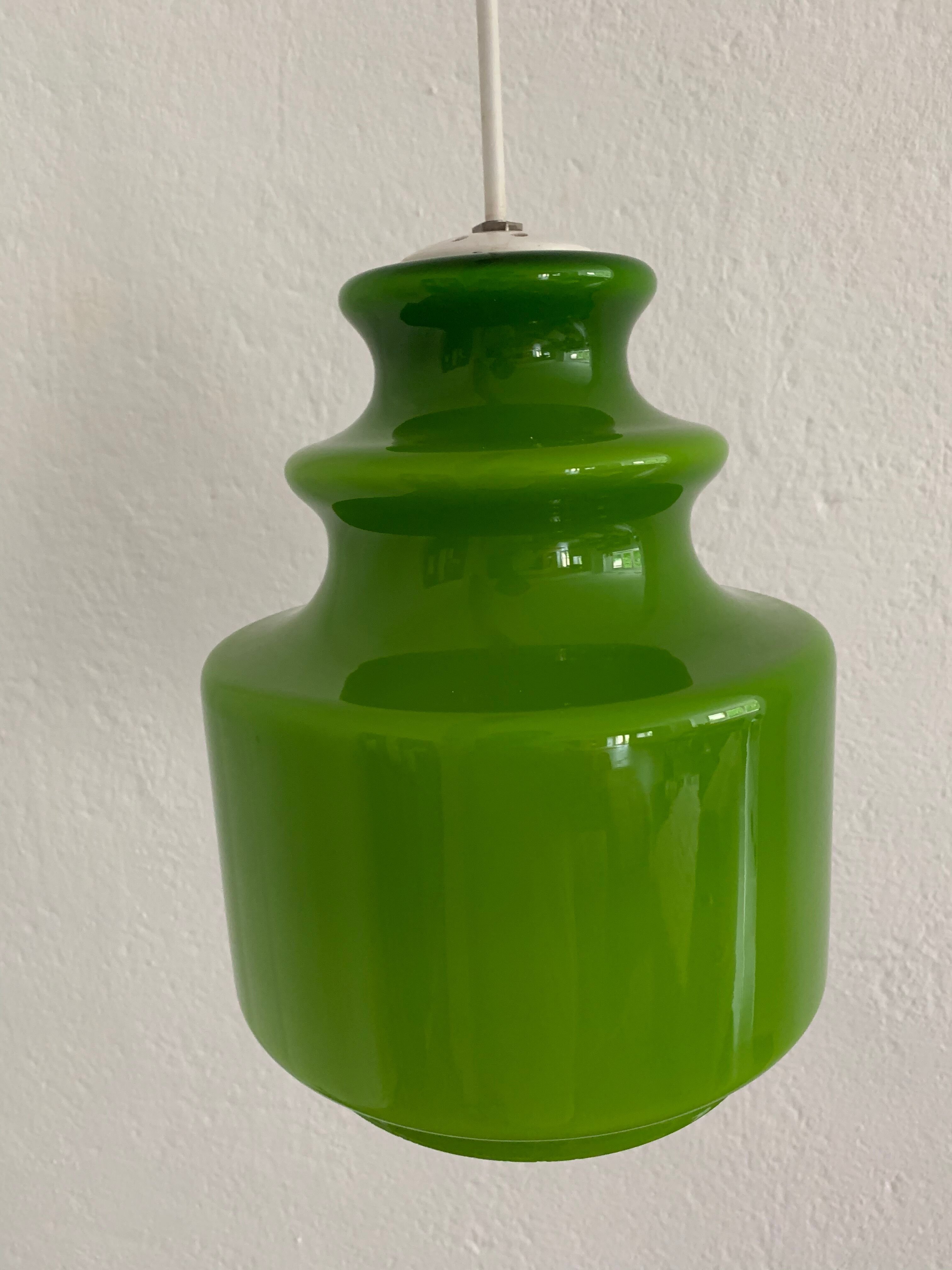 Vintage opaline suspension