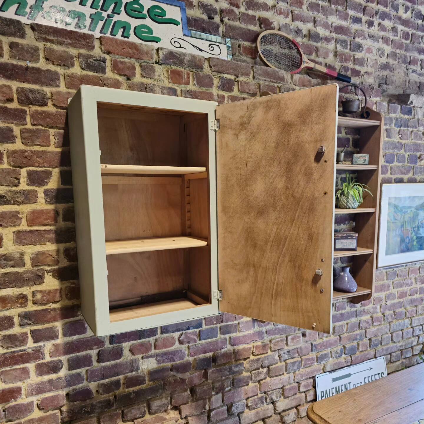 Armoire de toilette / pharmacie