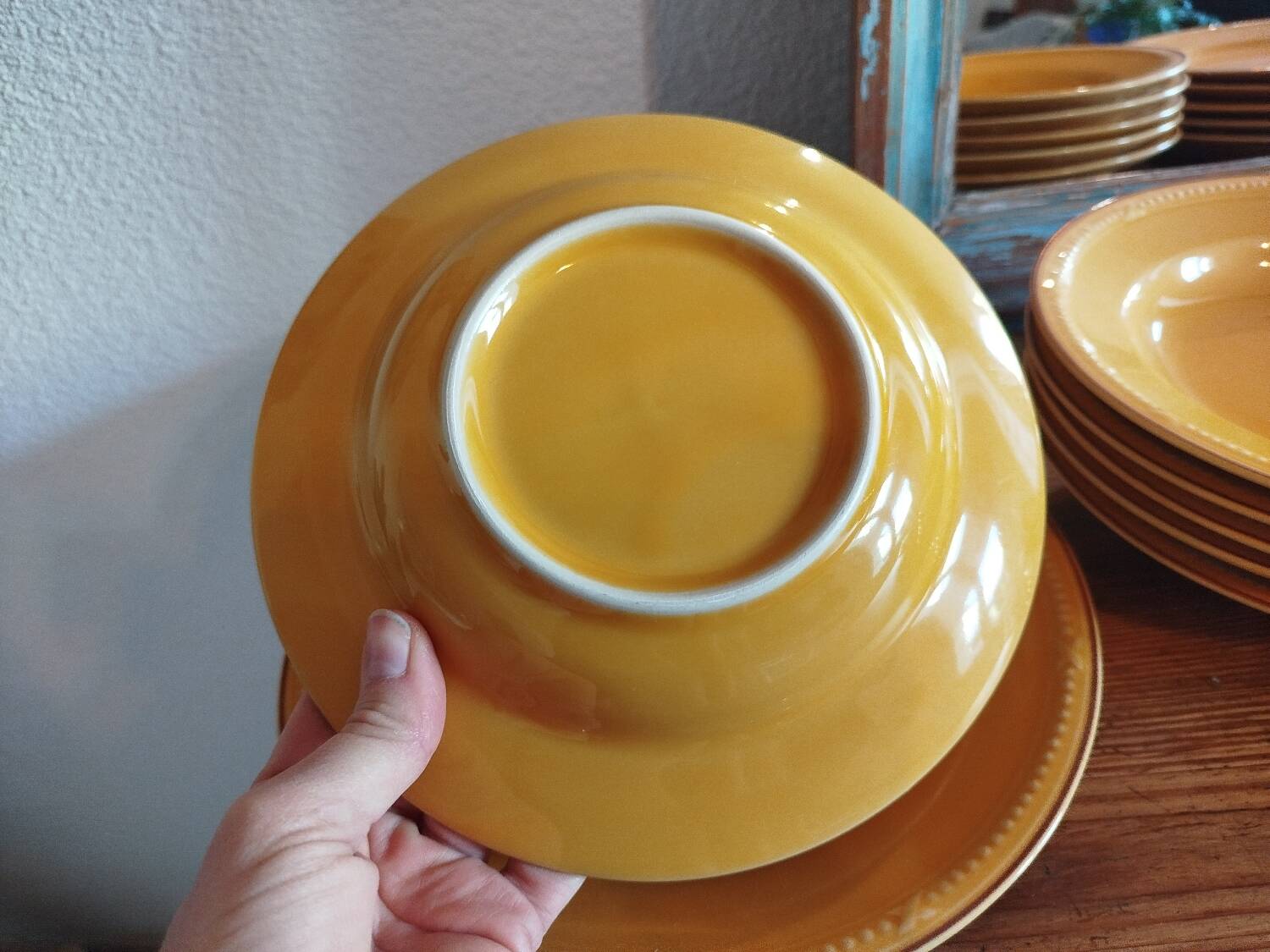 Vintage yellow service