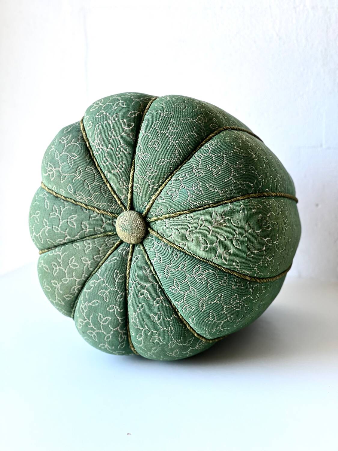 Tabouret de Jindrich Halabala, Cesky nabytek, 1950'