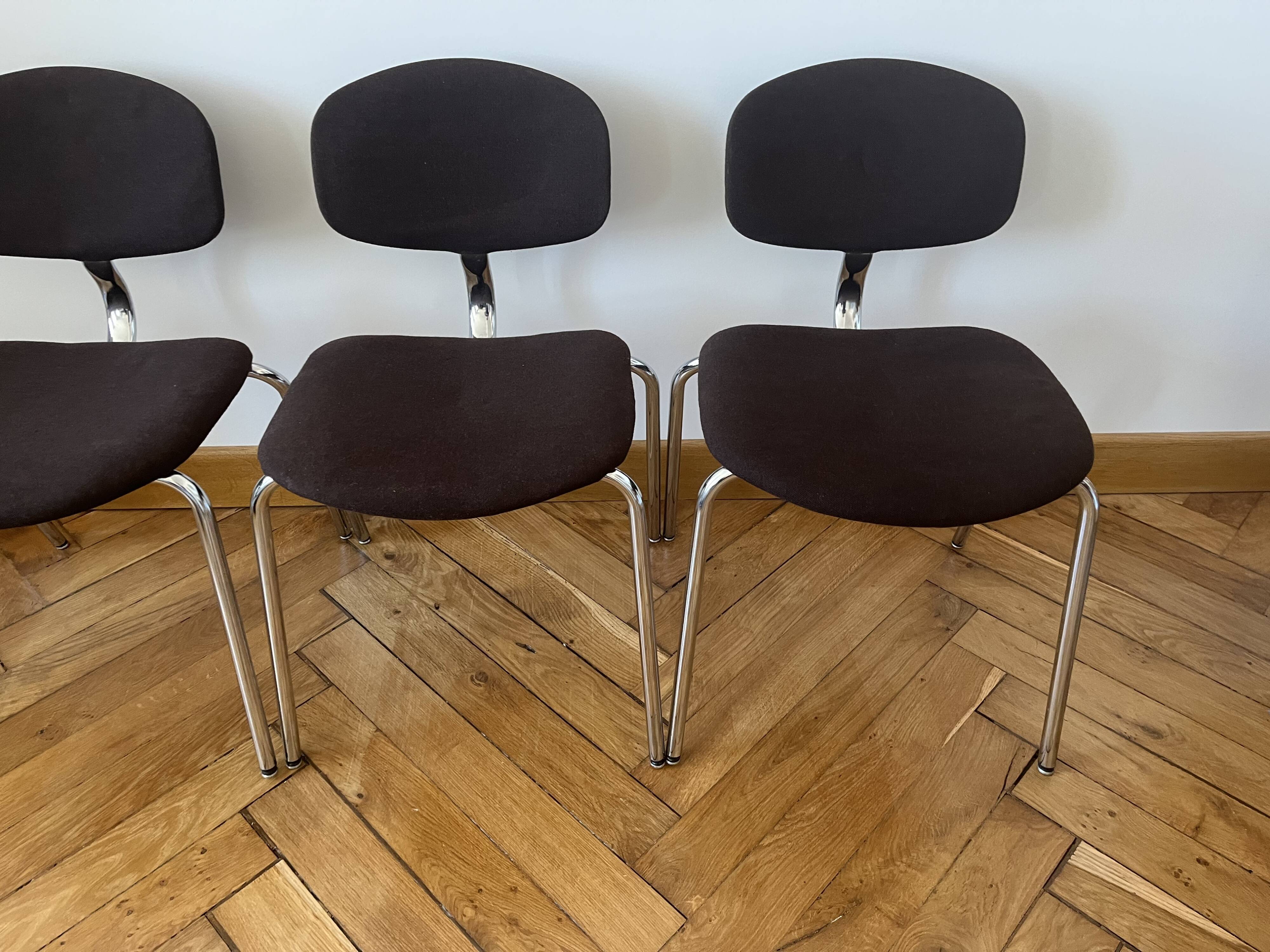 Set of 7 Steelcase Strafor chairs