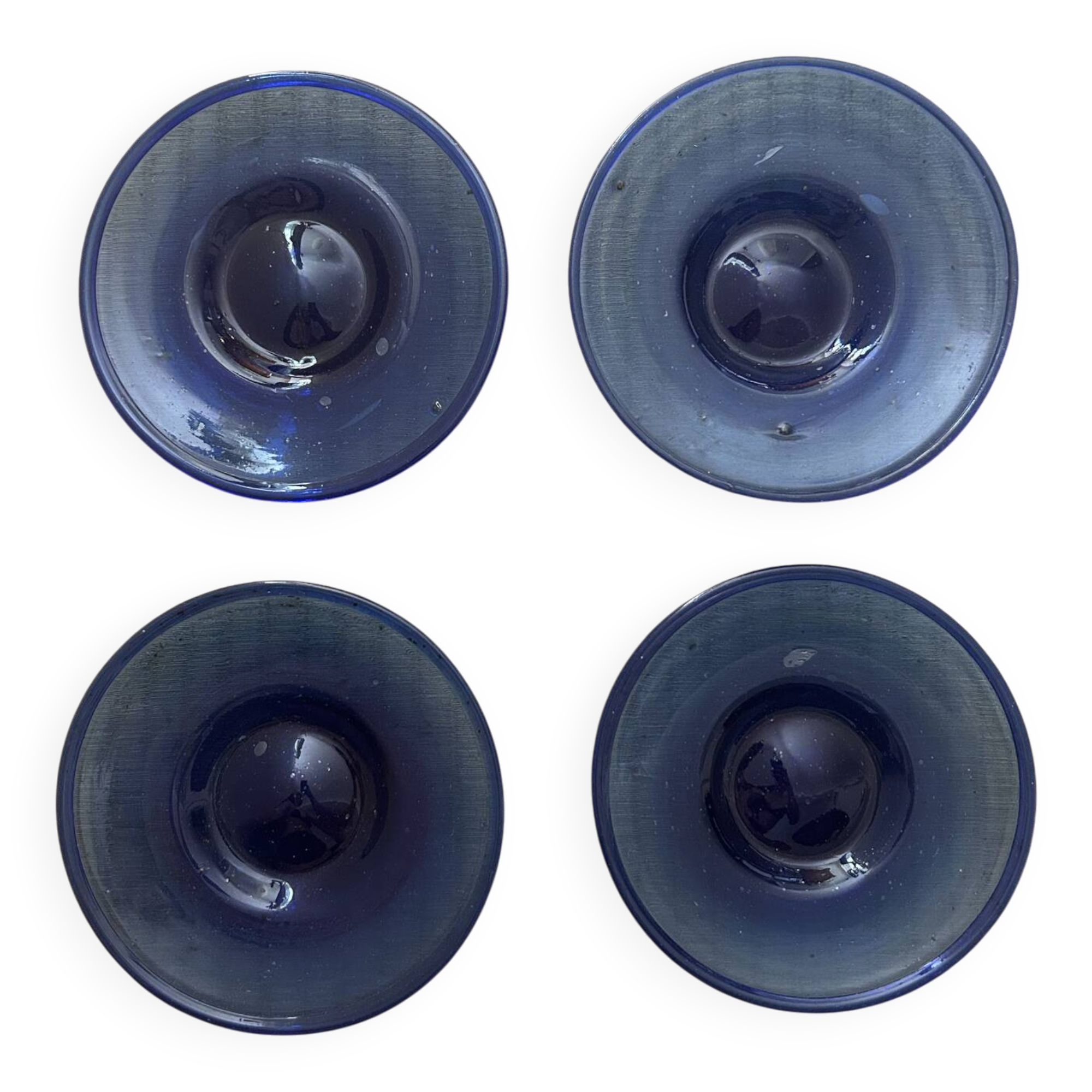 Glass bubble plates