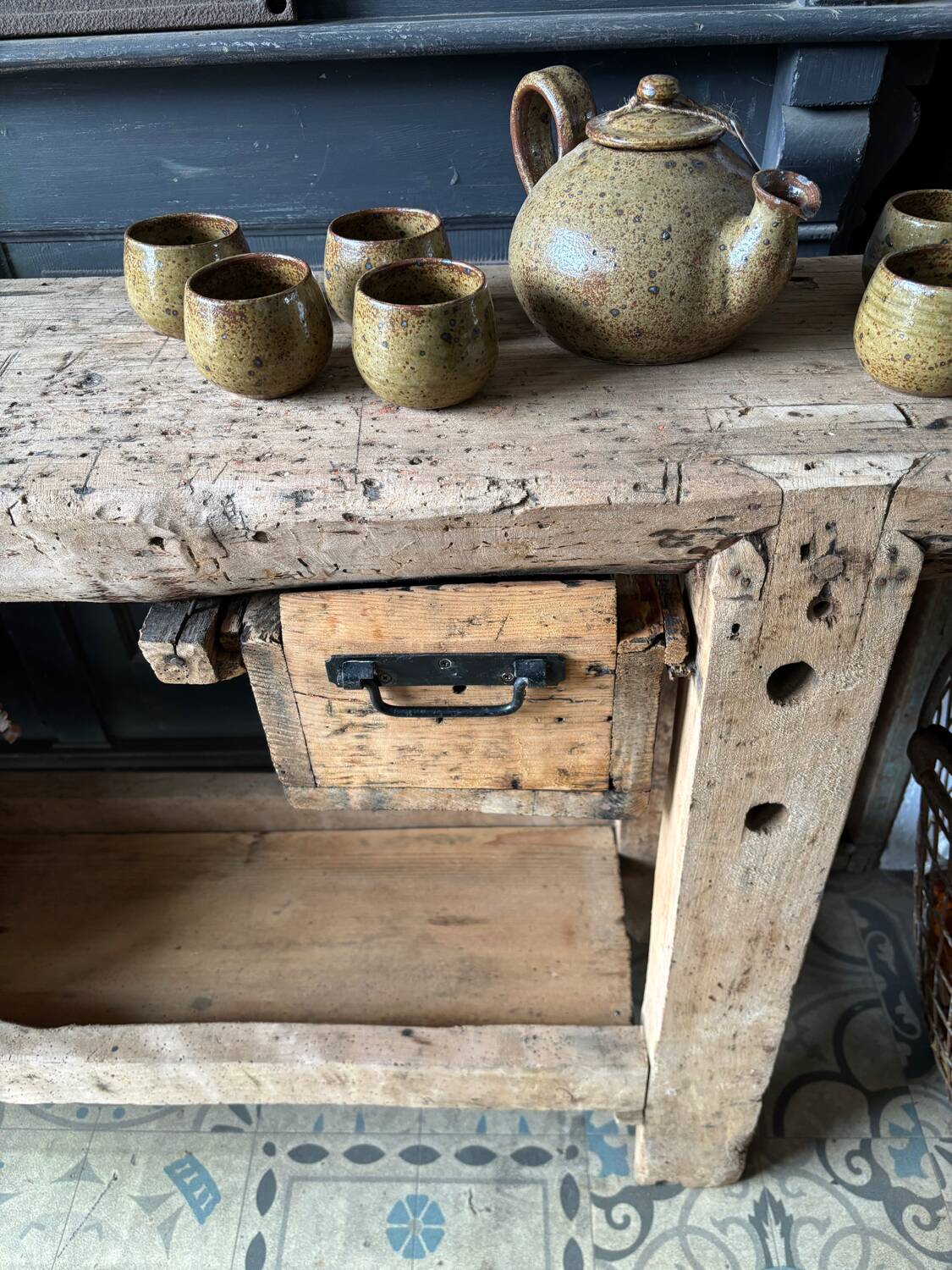 Carpenter's workbench