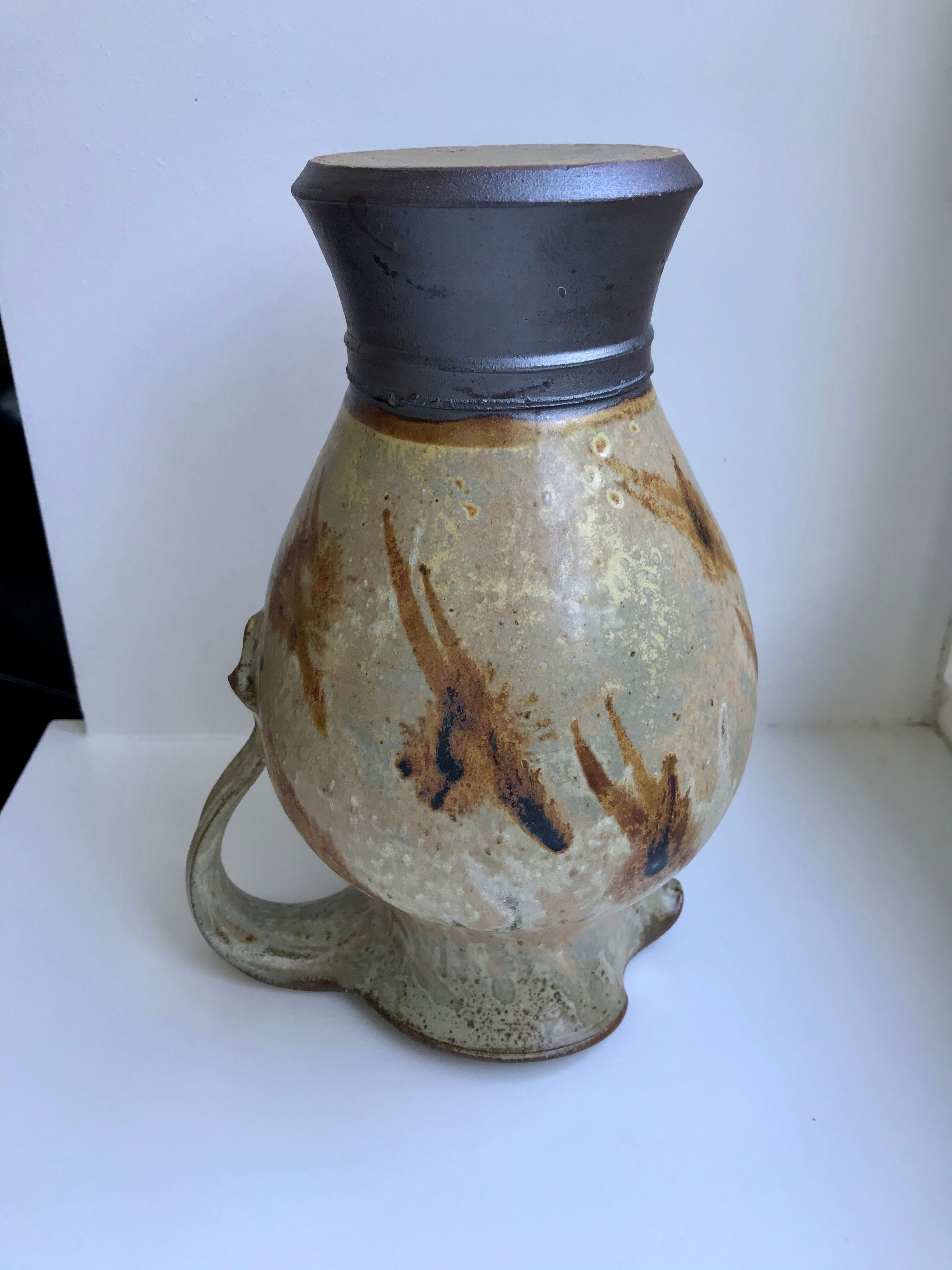 Pichet / broc en céramique / poterie émaillé années 60-70 signé