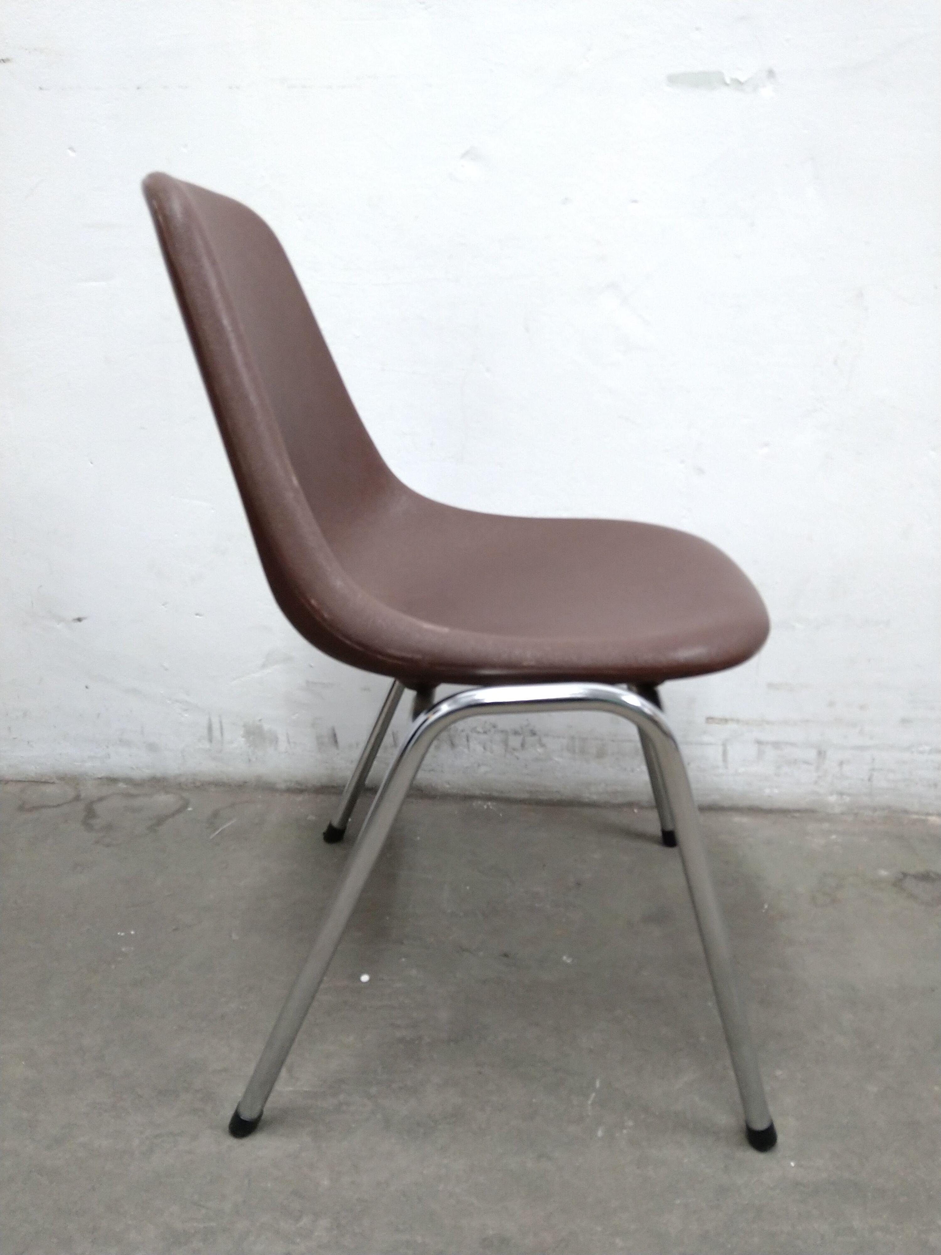 Set of 8 chairs Orly design by Pollak 1975 vintage