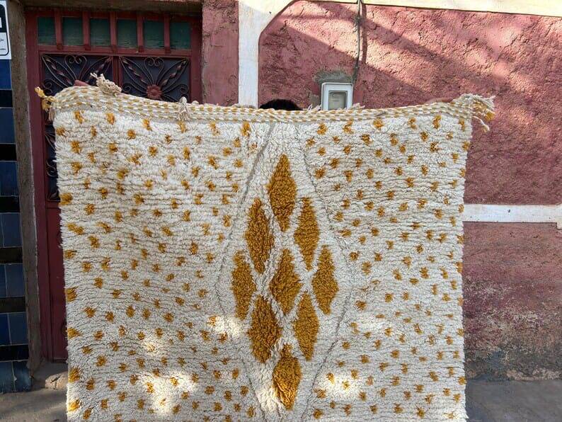 Handmade Beni Ouraine rug, size 200 x 300 cm