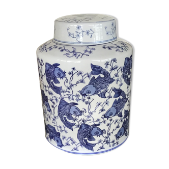 Pot with lidded Chinese décor