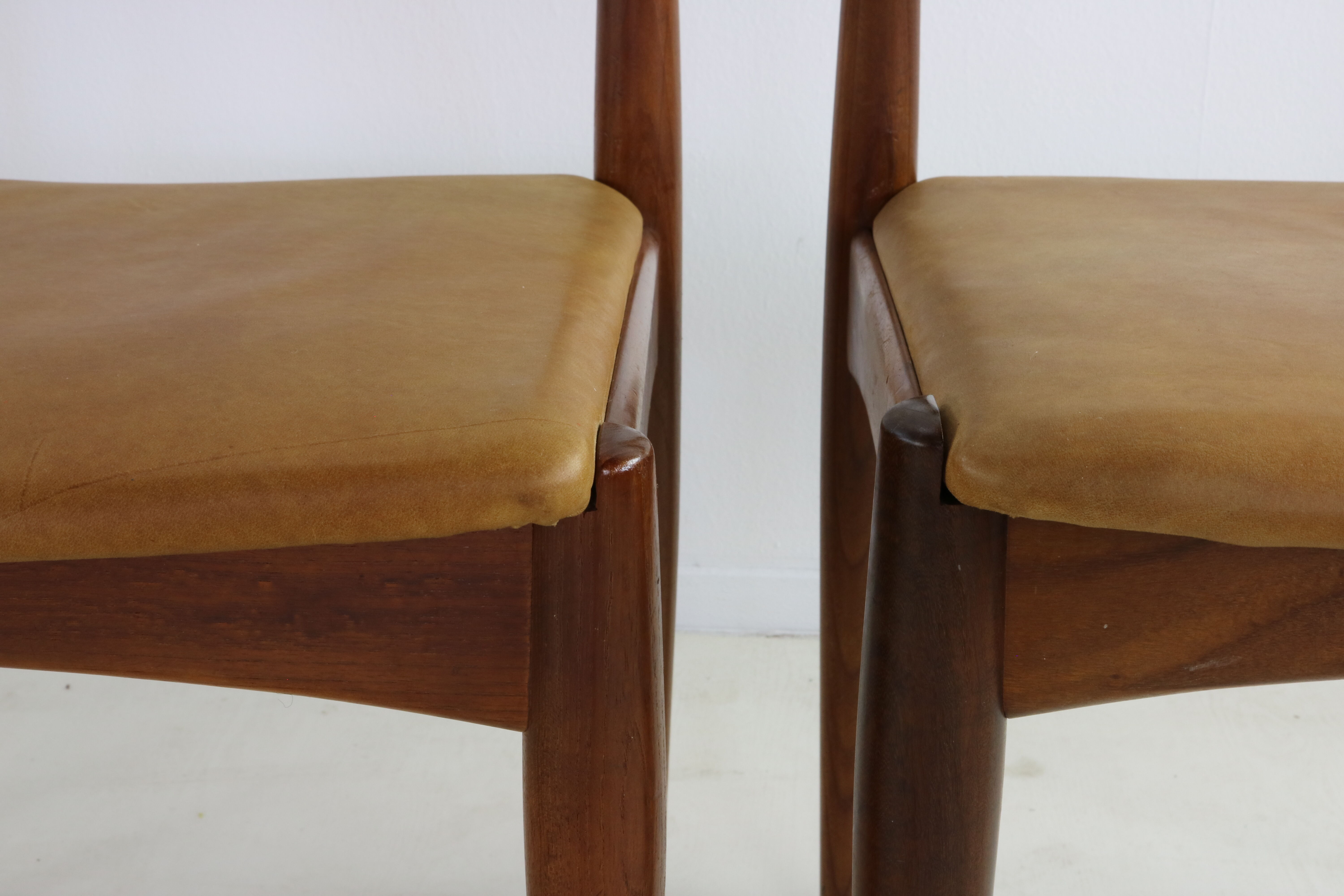 Set of four danish design dining chairs by Johanned Andersen for Uldum Møbe
