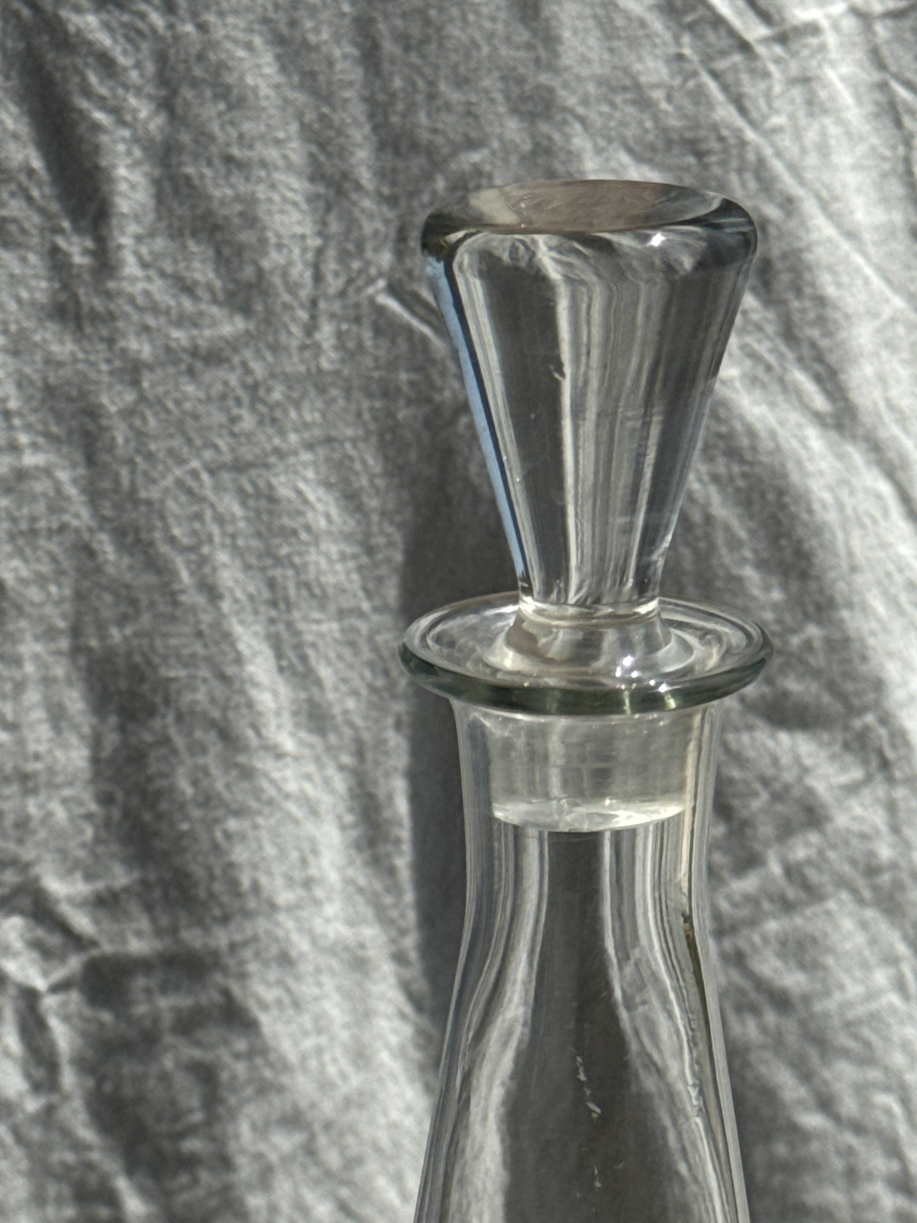 Conical glass carafe with stopper H32.5