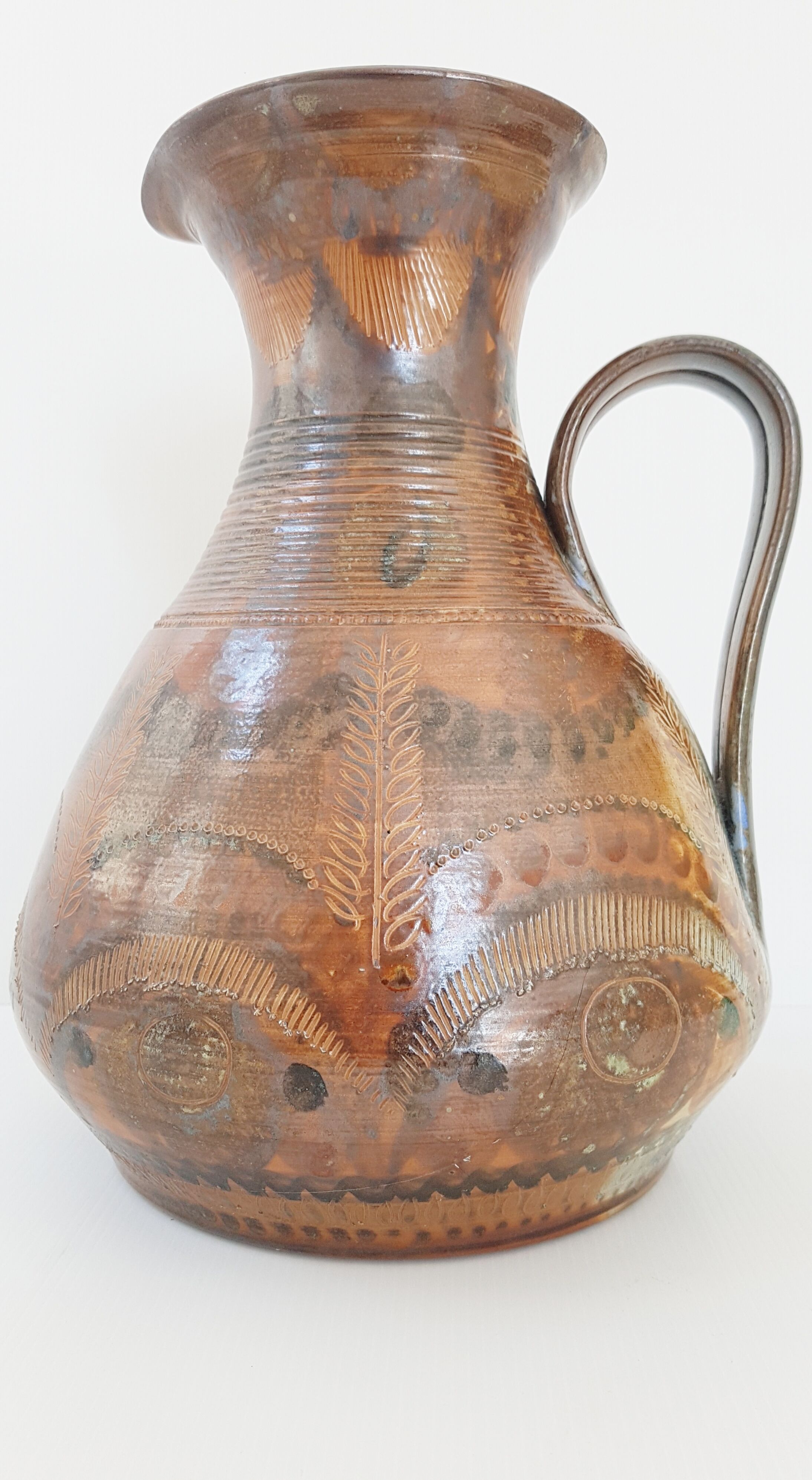 Pitcher in sandstone of Jean-Claude Courjault to cherry orchard 1970
