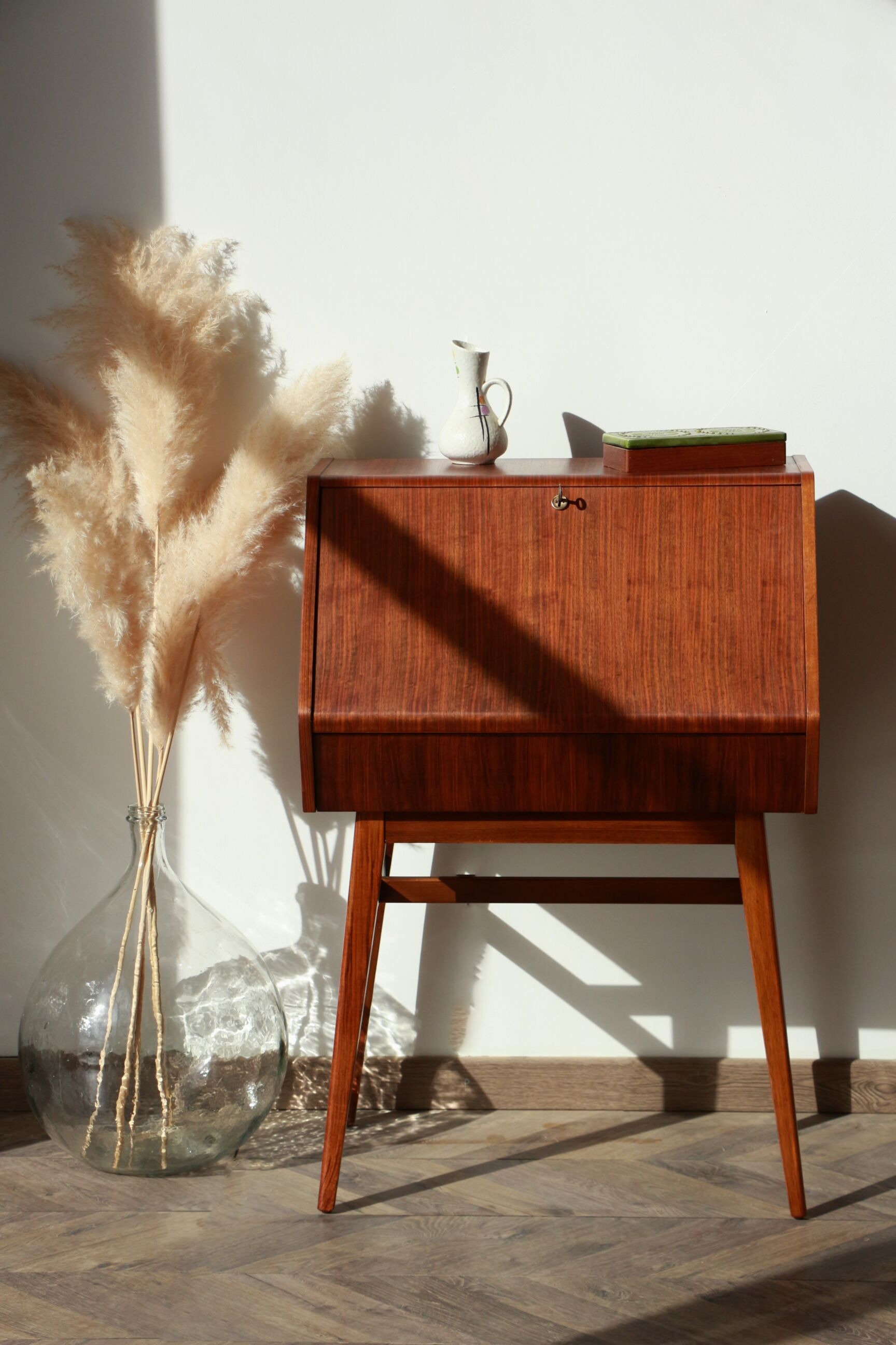 Secretary Beautility