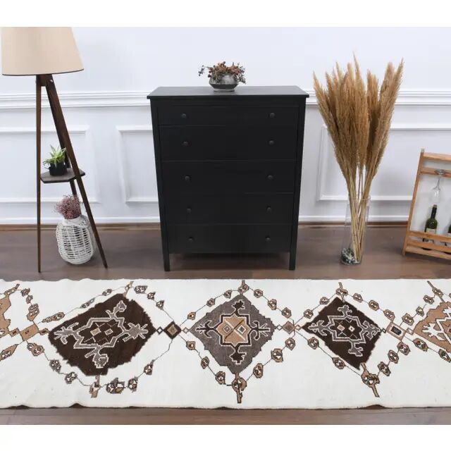Tapis de couloir turc Oushak vintage fait main en laine et coton blanc
