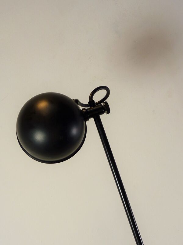 Lampadaire noir articulé minimaliste