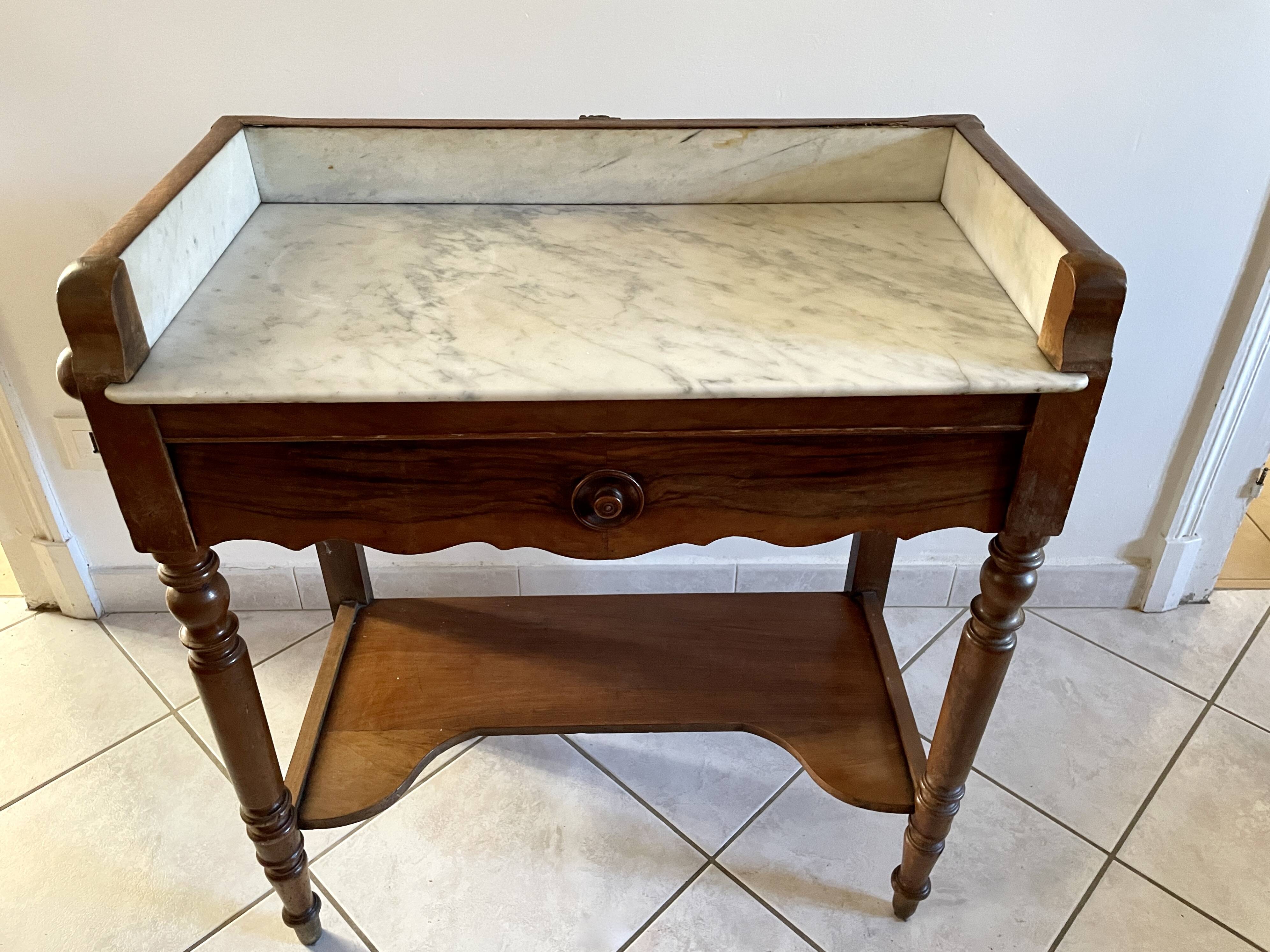 White marble vanity unit