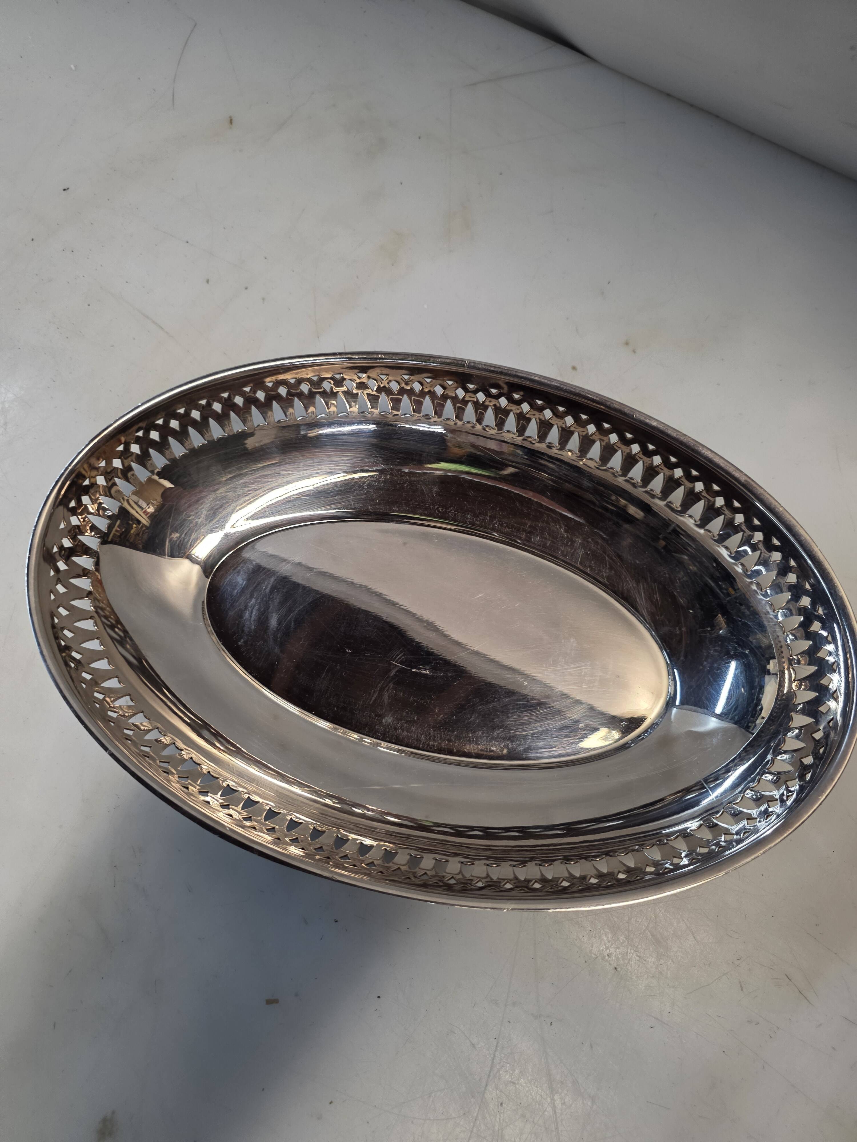 Silver-plated metal centrepiece, Ercuis mid-20th century.