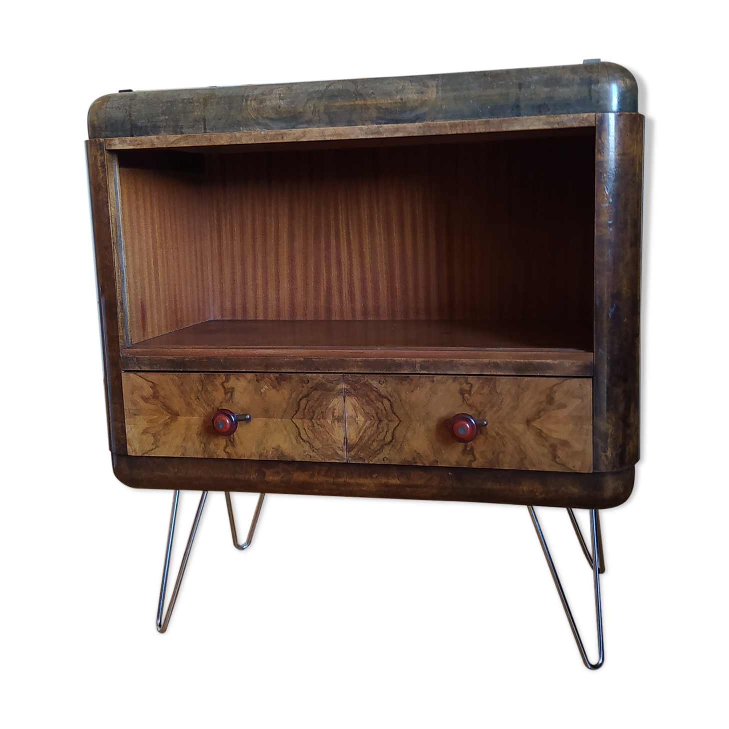 Extra furniture with shop window