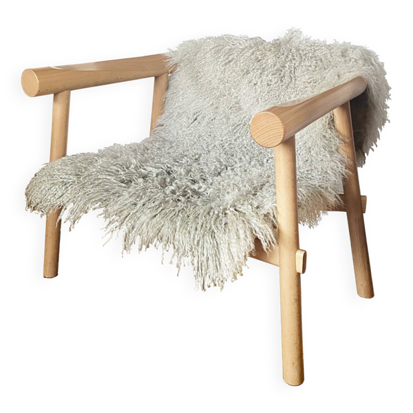 Fauteuil Altay en Peau de Chèvre Blanche par Patricia Urquiola