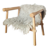 Fauteuil Altay en Peau de Chèvre Blanche par Patricia Urquiola