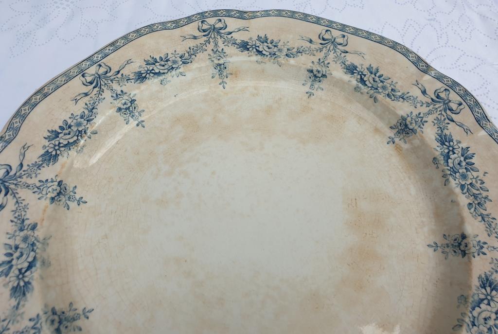 Dish Grand Dépôt Emile Bourgeois Paris 1880