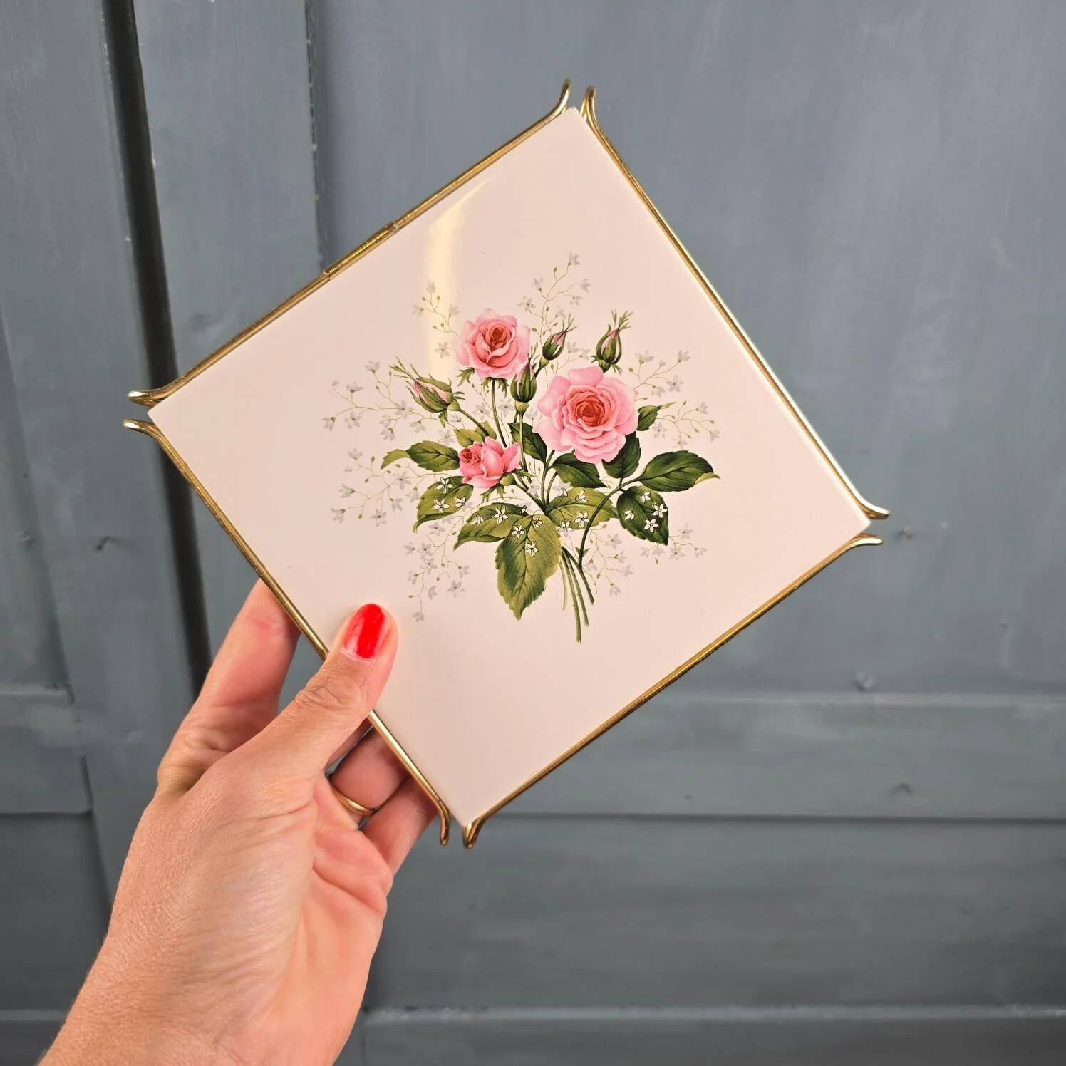 Vintage trivet Villeroy & Boch Mettlach – Floral ceramic design